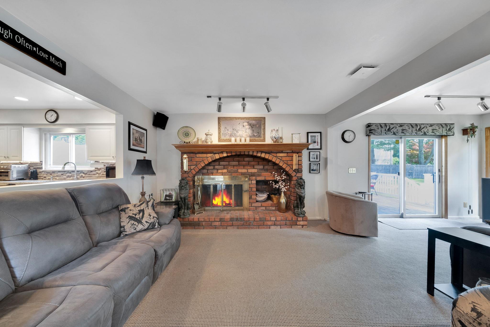 11 Dillmont Drive