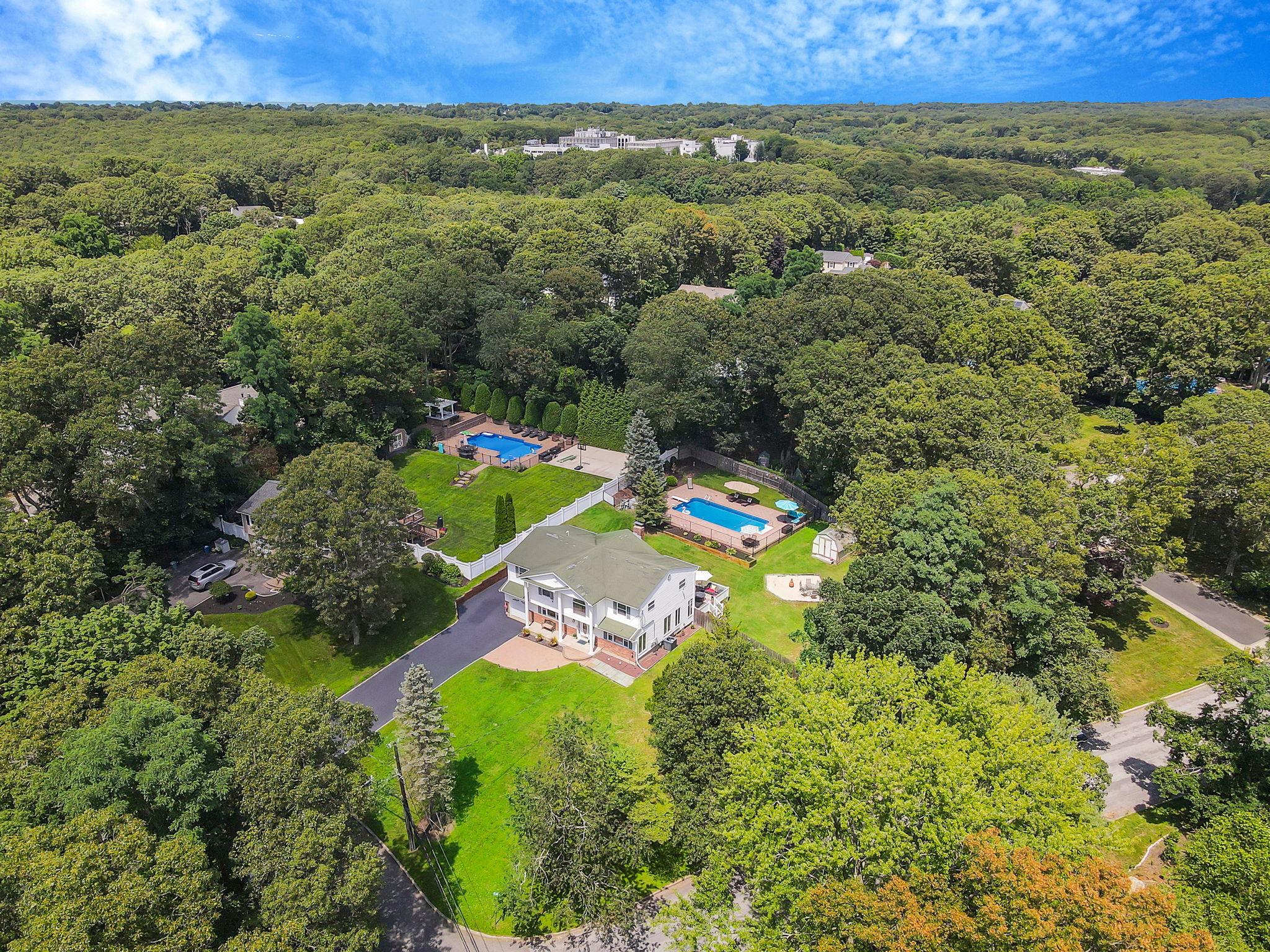 11 Dillmont Drive