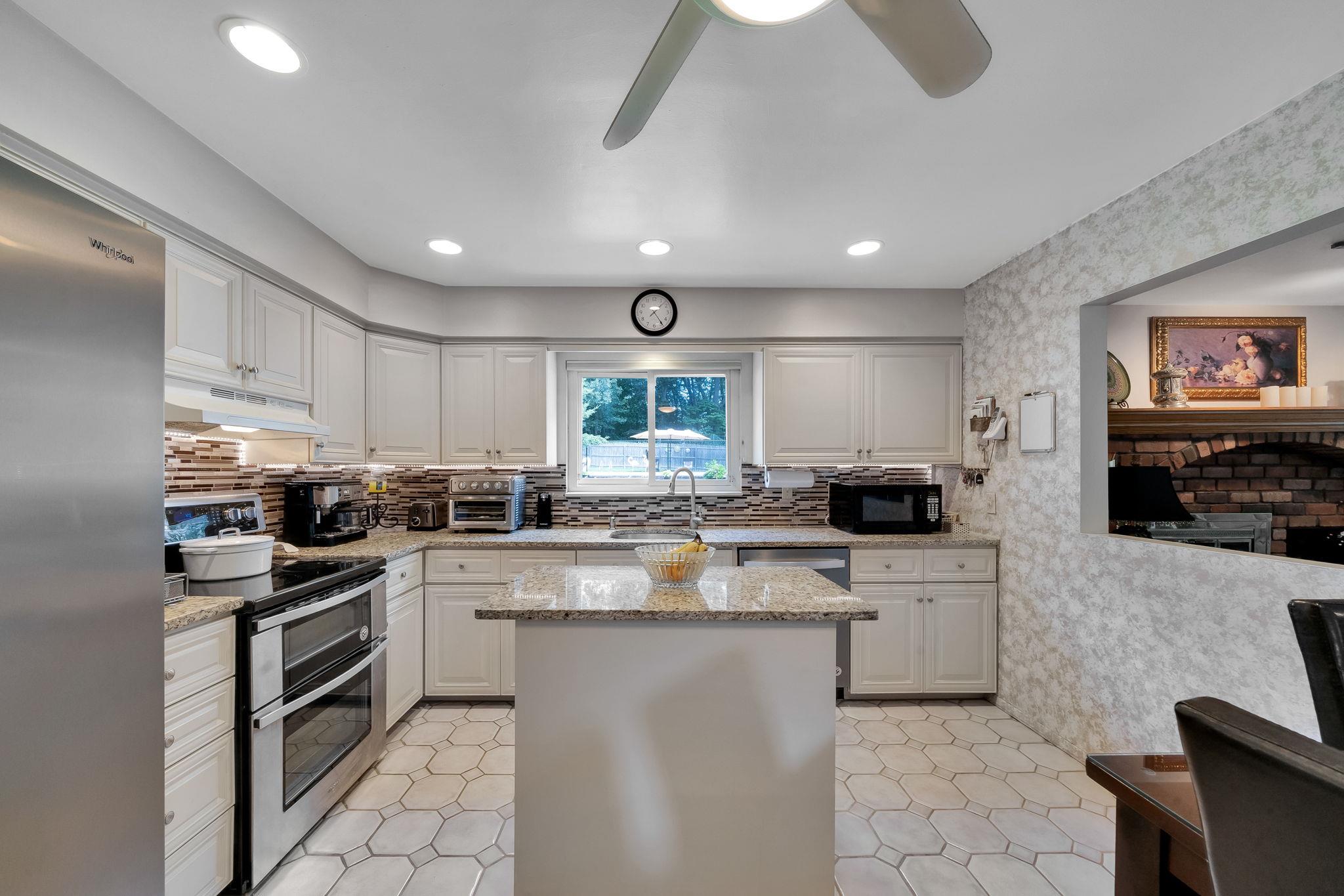 11 Dillmont Drive