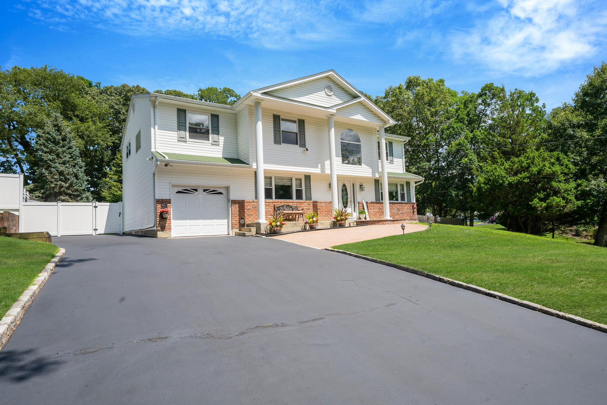 11 Dillmont Drive