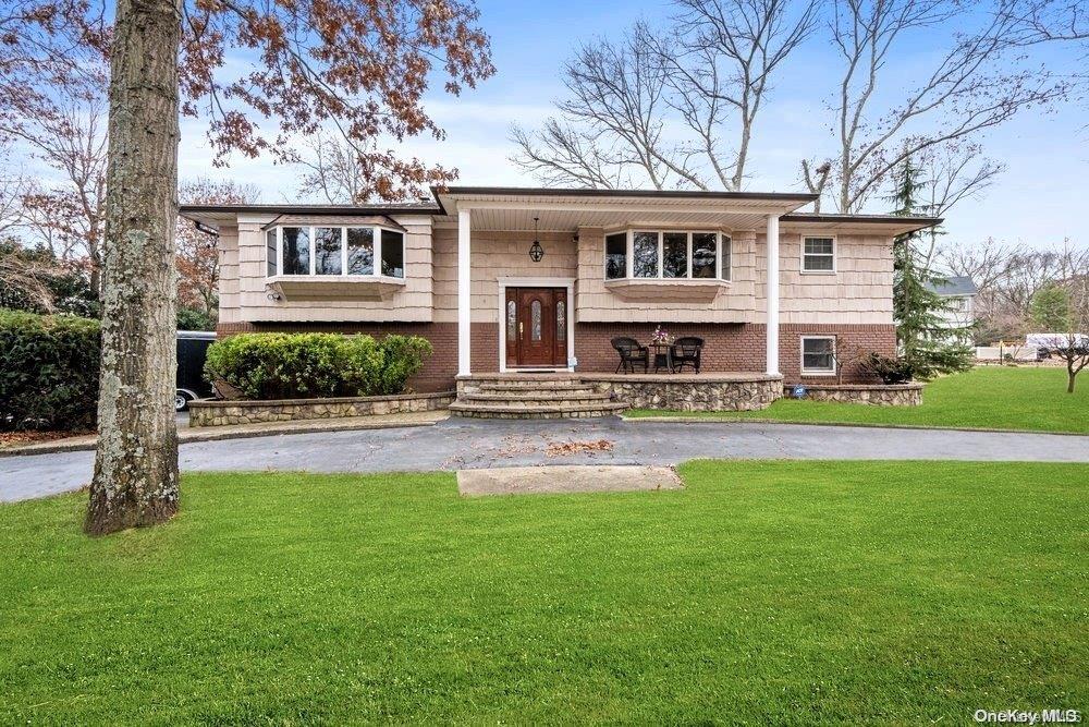 65 Ledgewood Drive