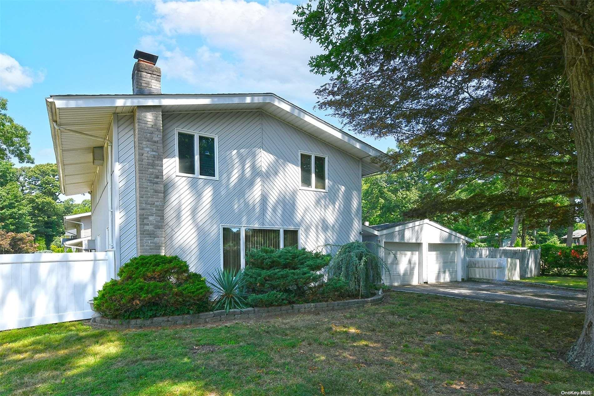 1 Horseshoe Lane