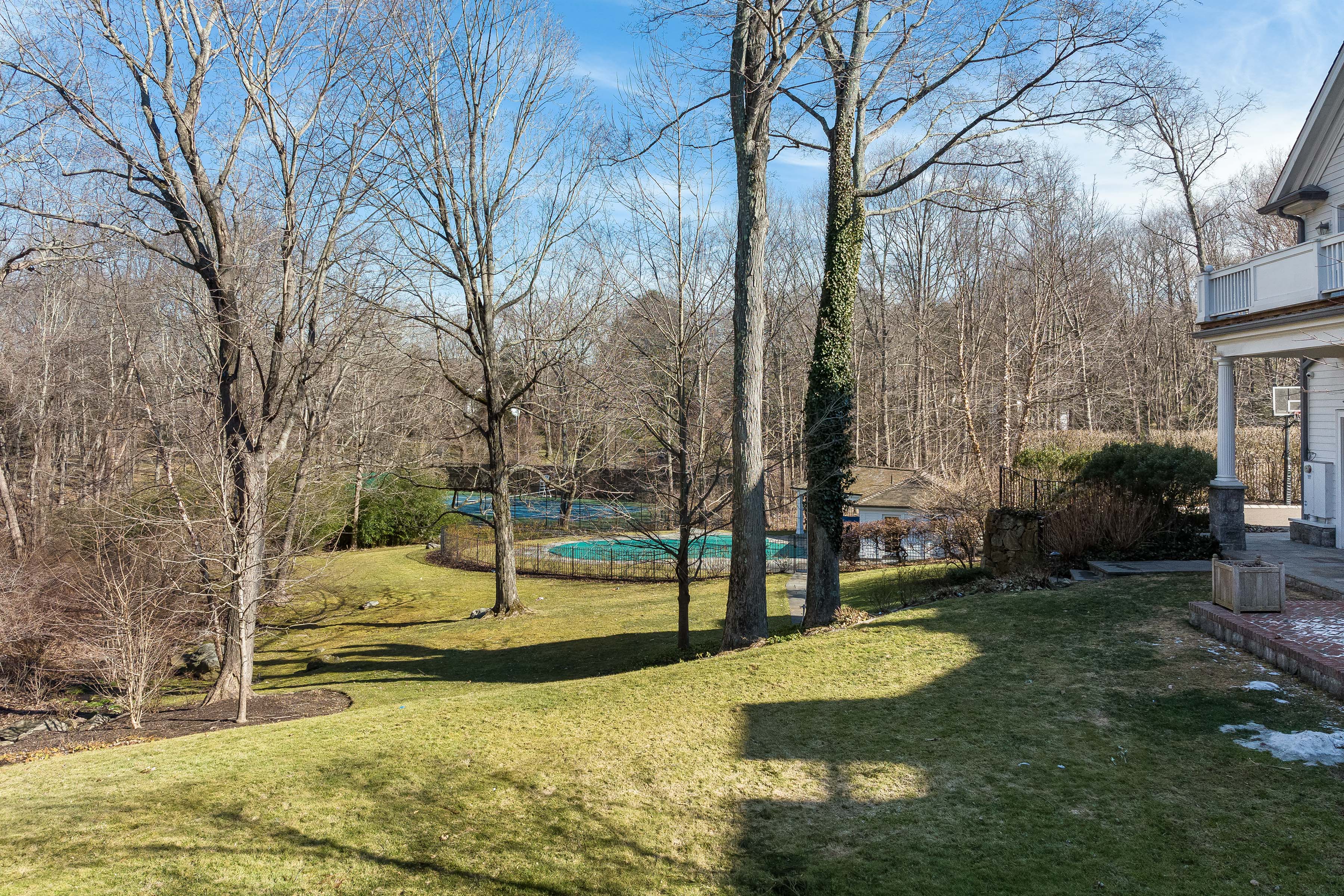 269 Round Hill Road