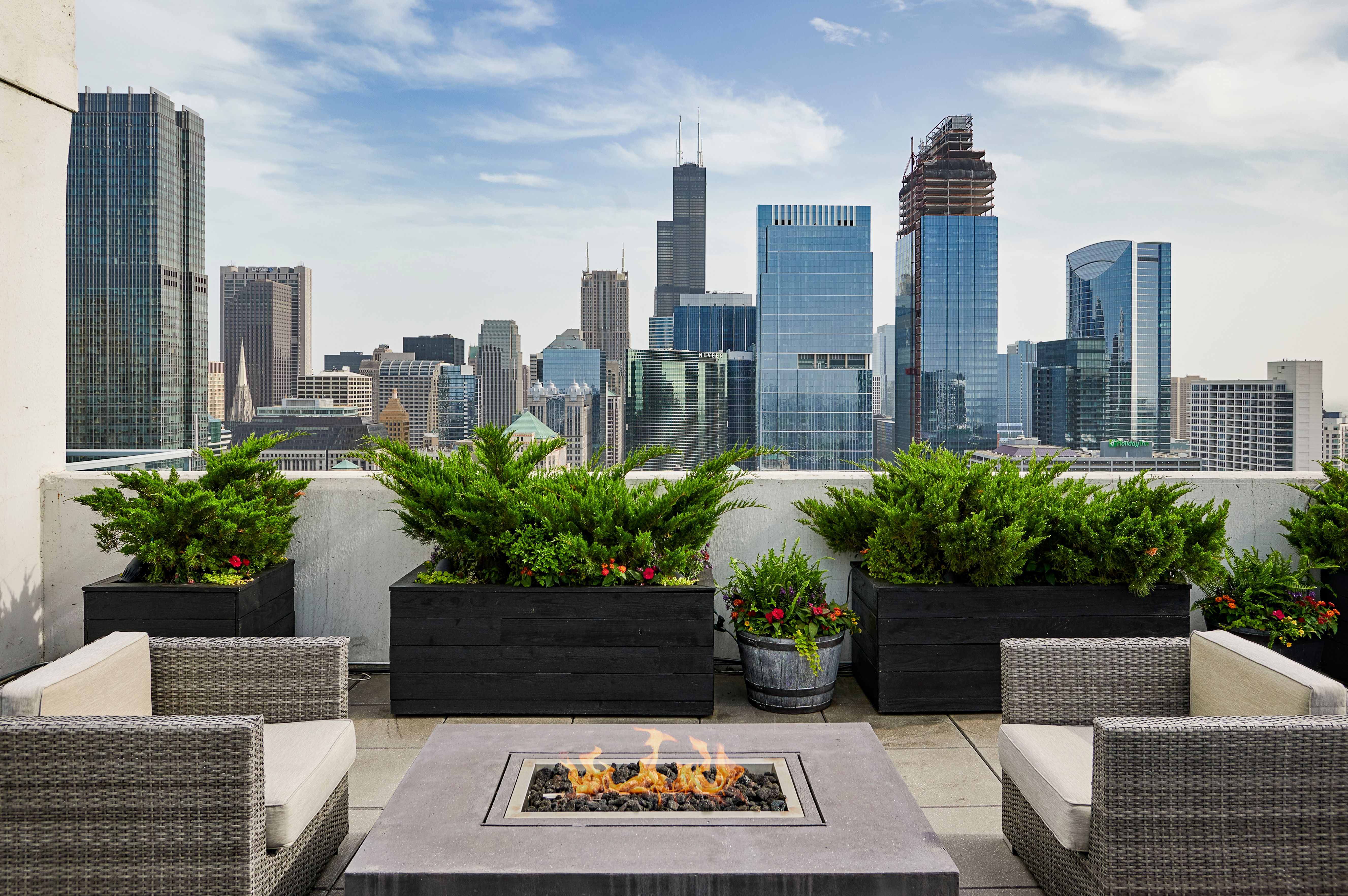 303 W Ohio 4004 