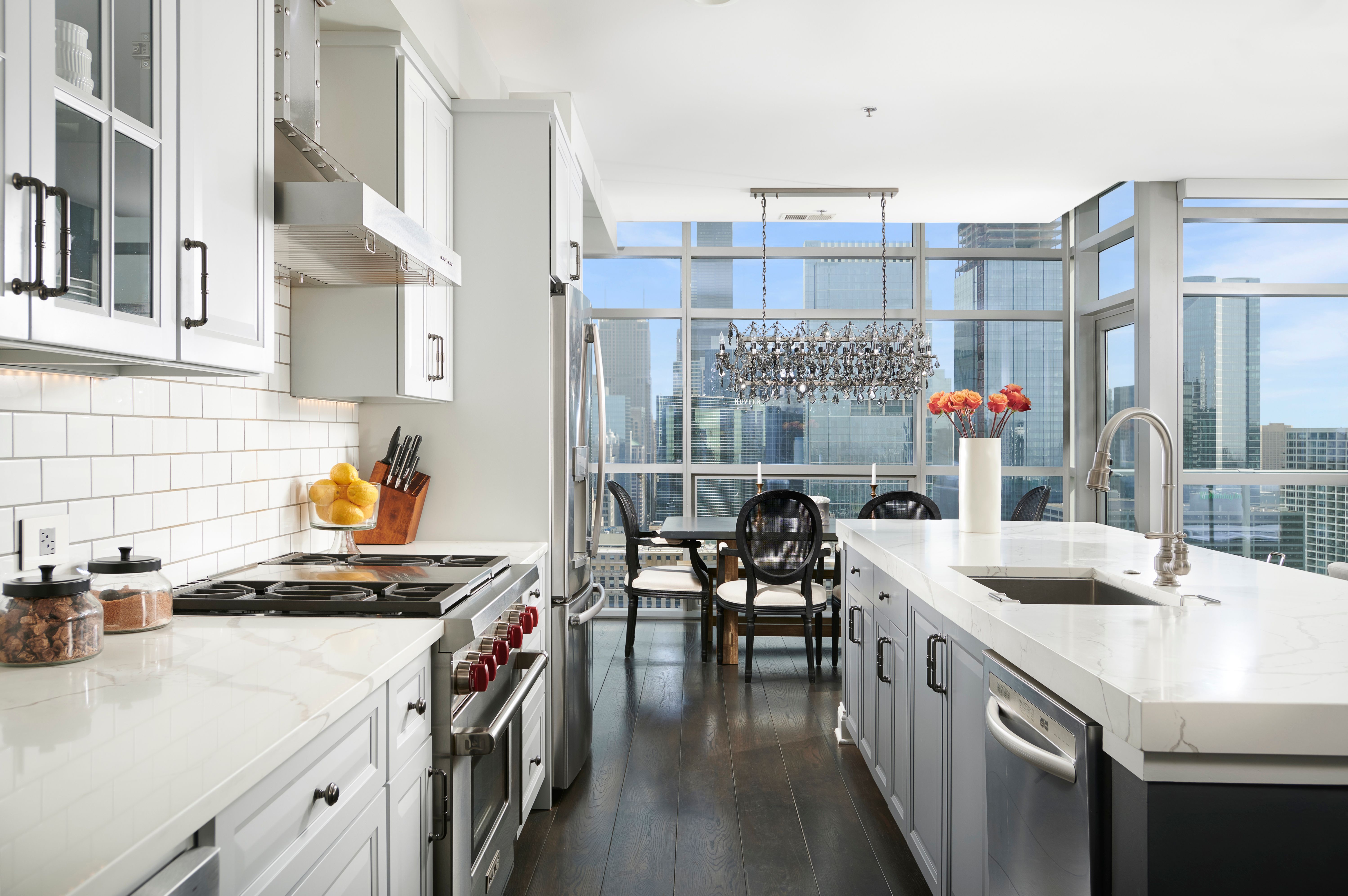 303 W Ohio 4004 