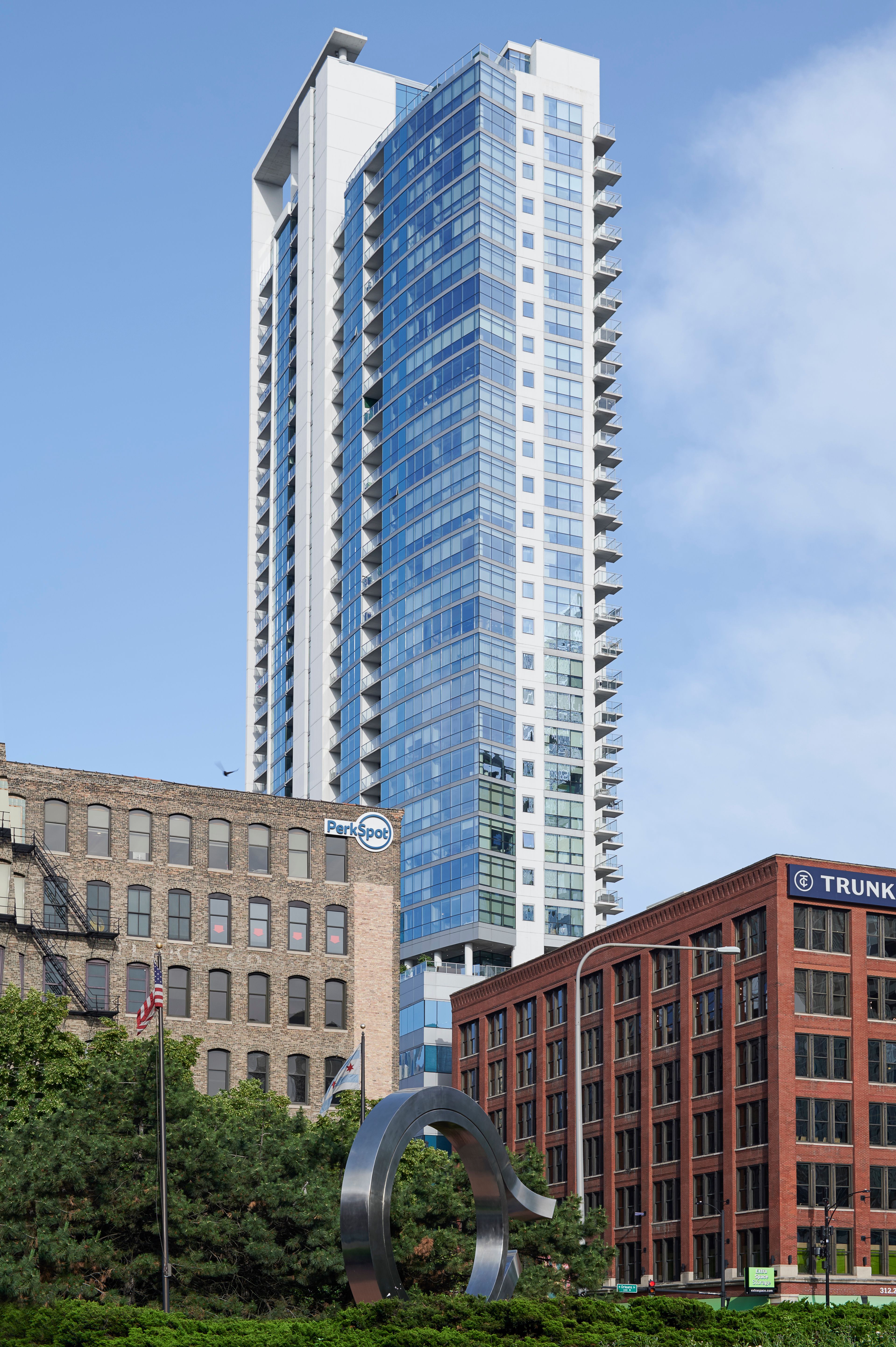 303 W Ohio 4004 