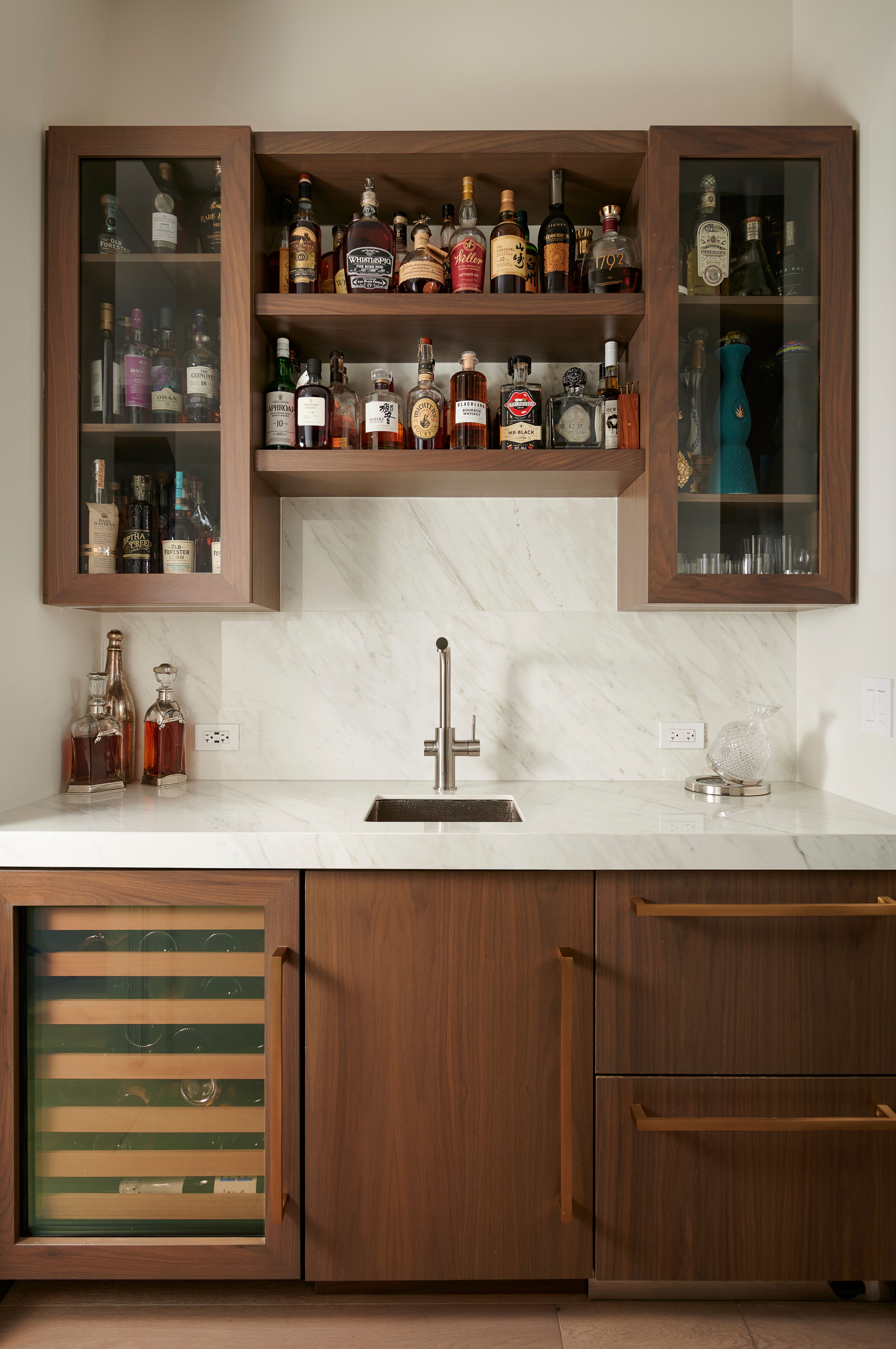 2031 W Fletcher 