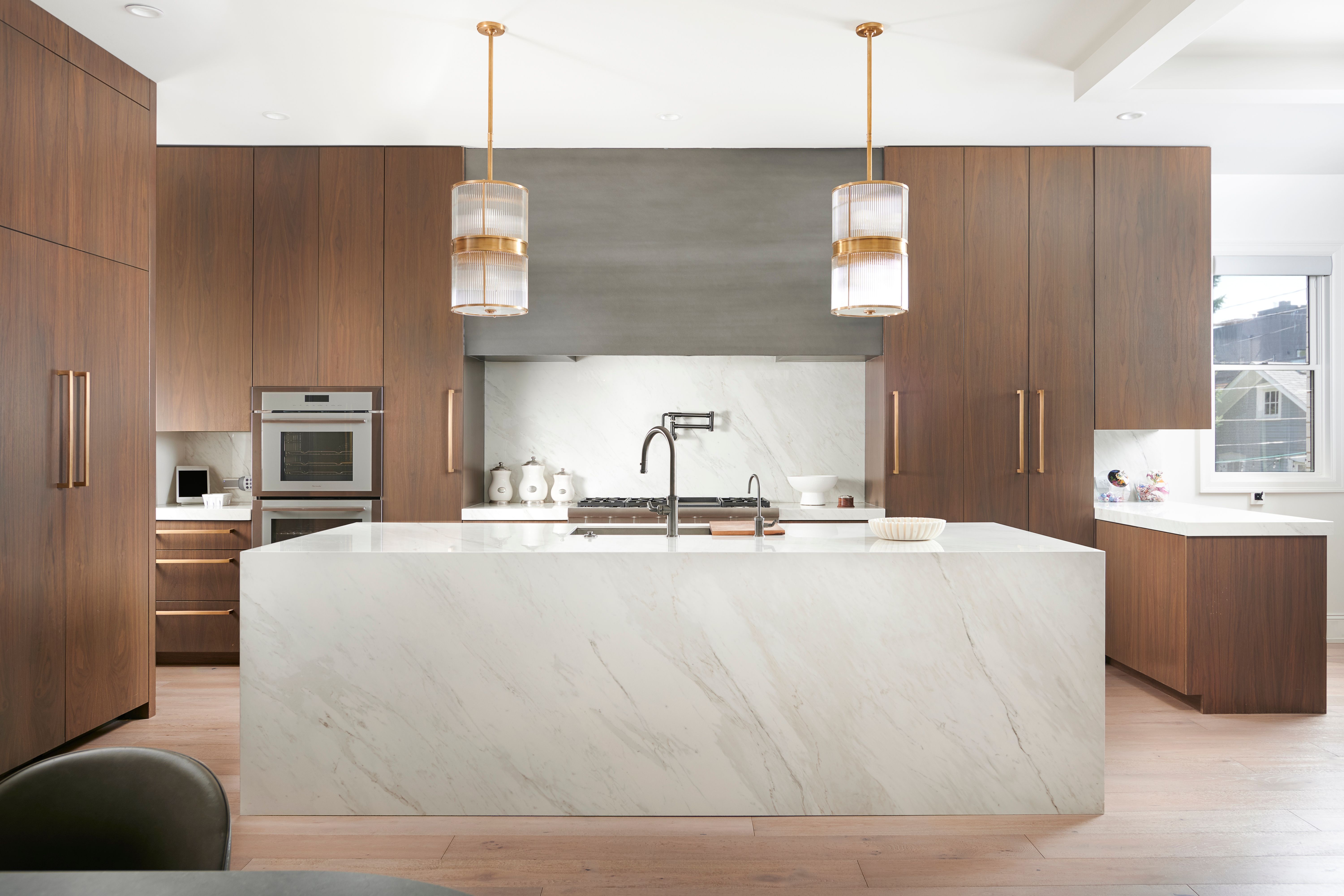 2031 W Fletcher 