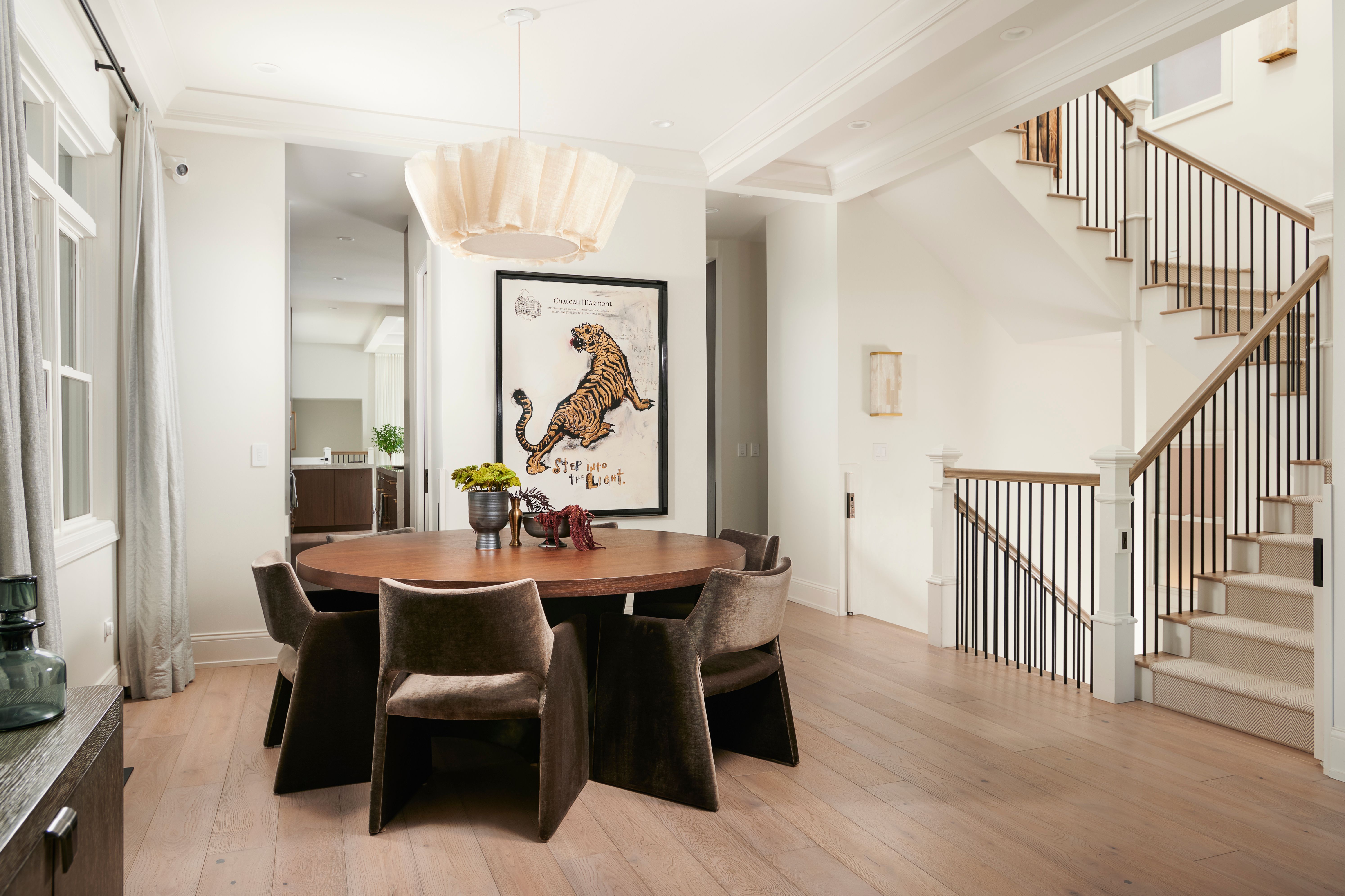 2031 W Fletcher 