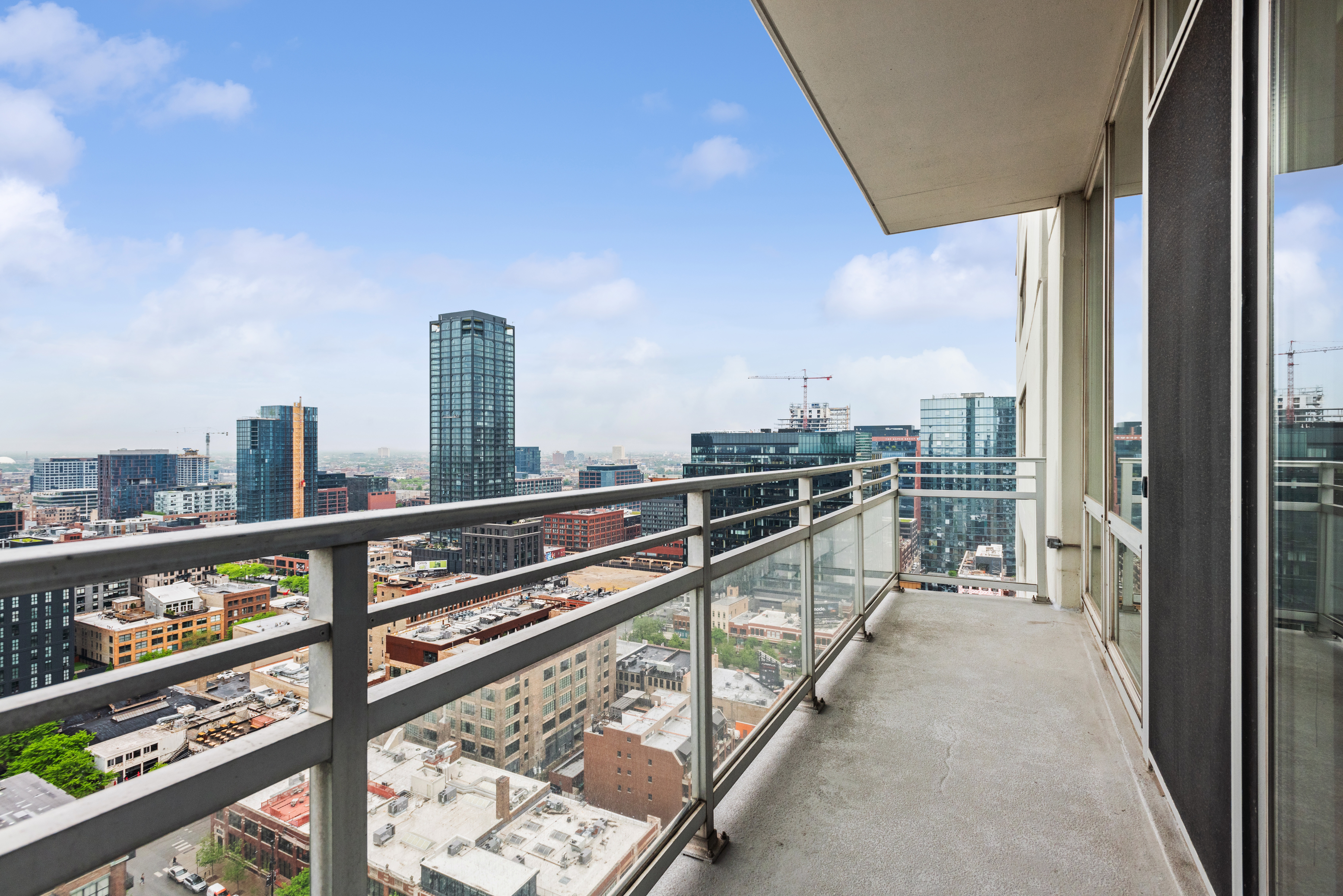 737 W Washington 2310 