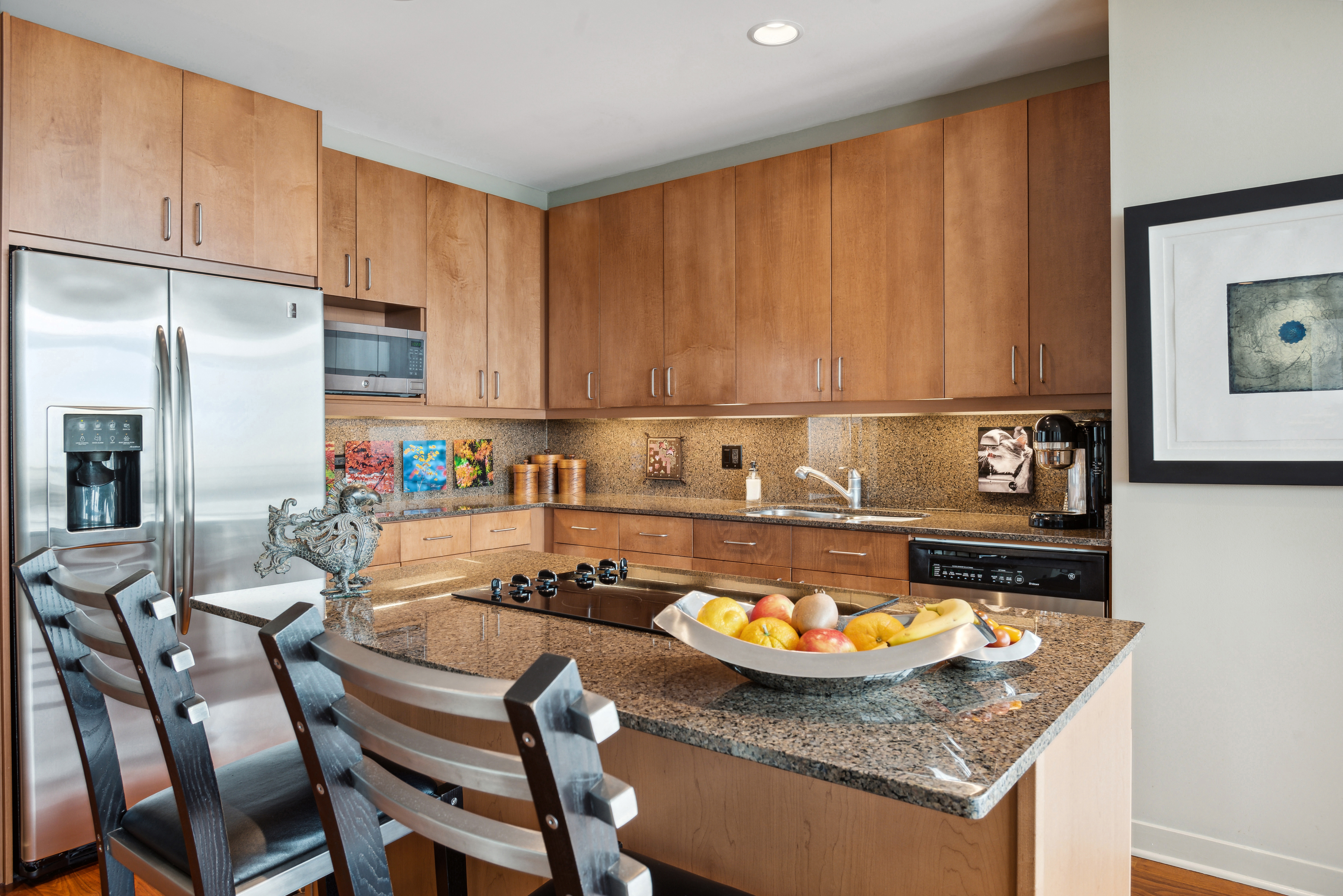 737 W Washington 2310 
