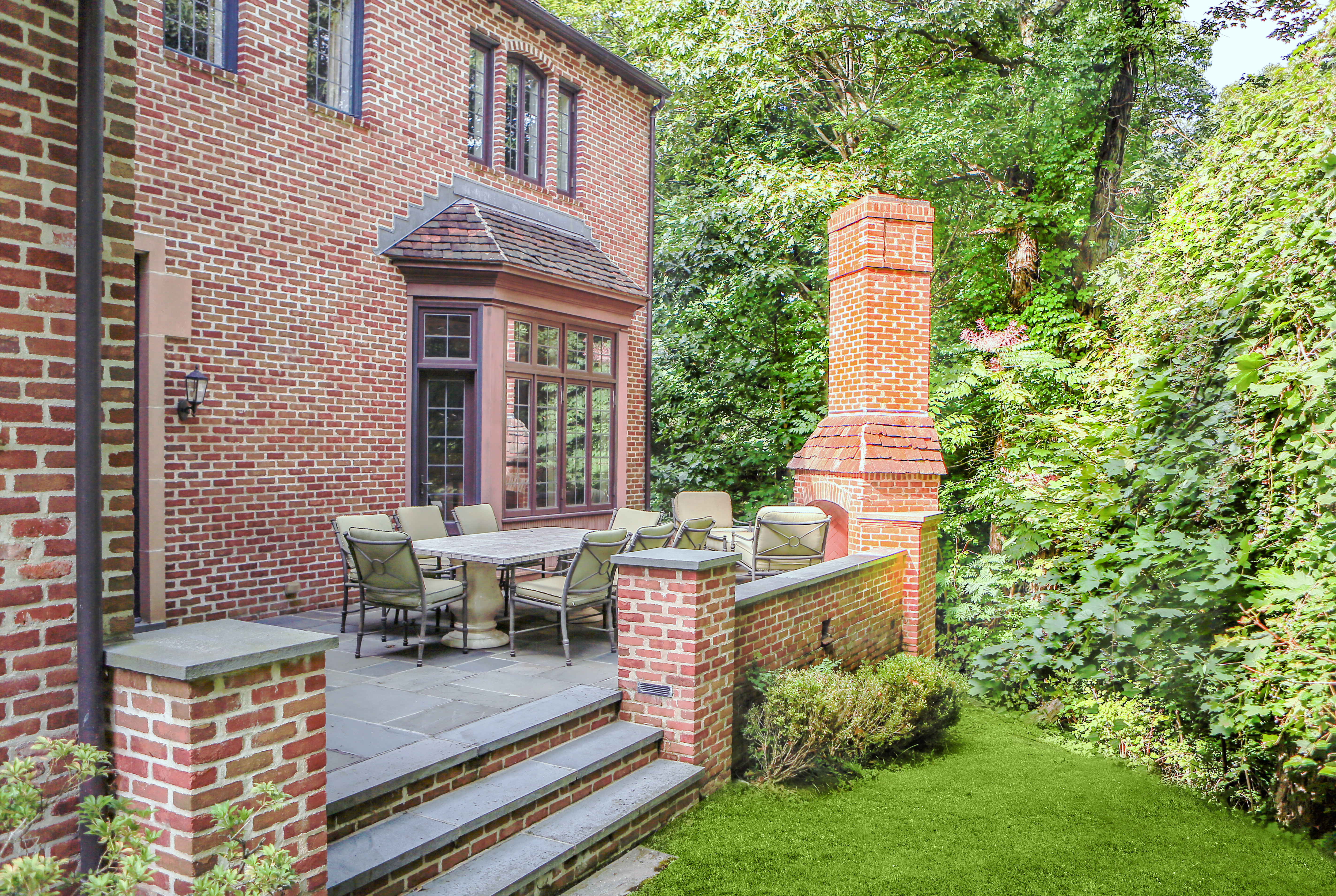 33 Midwood Road