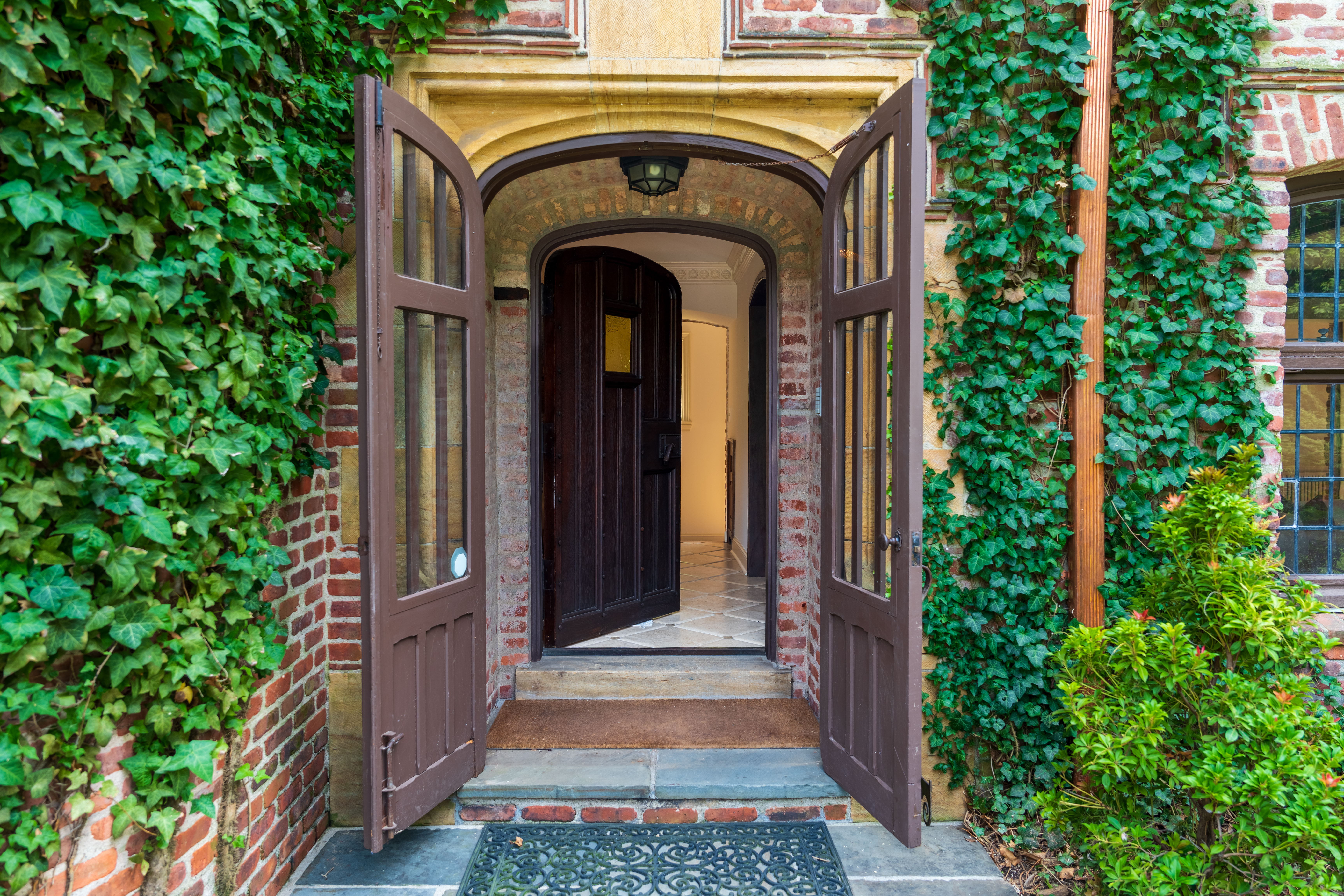 33 Midwood Road