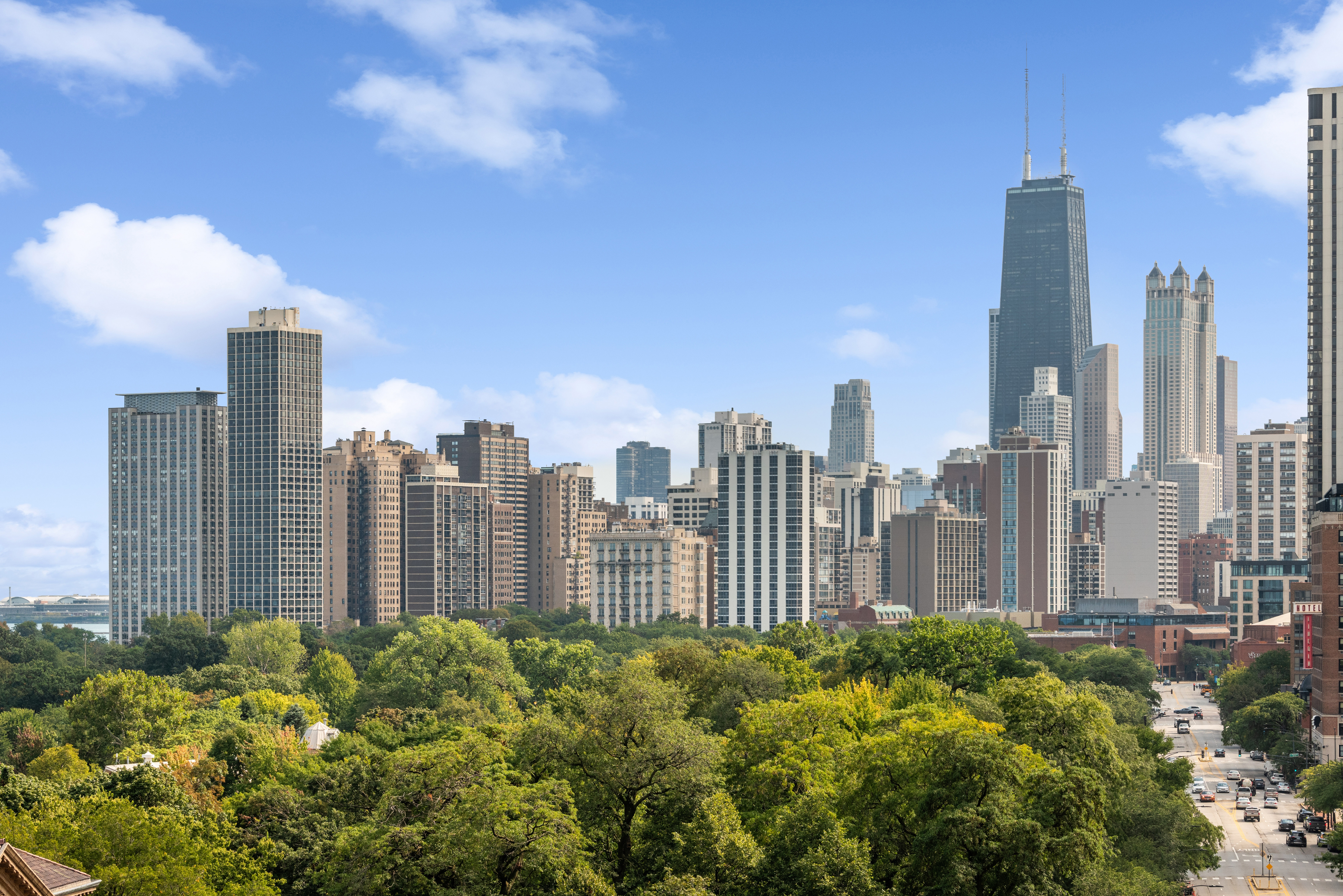 2000 N Lincoln Park West 912 