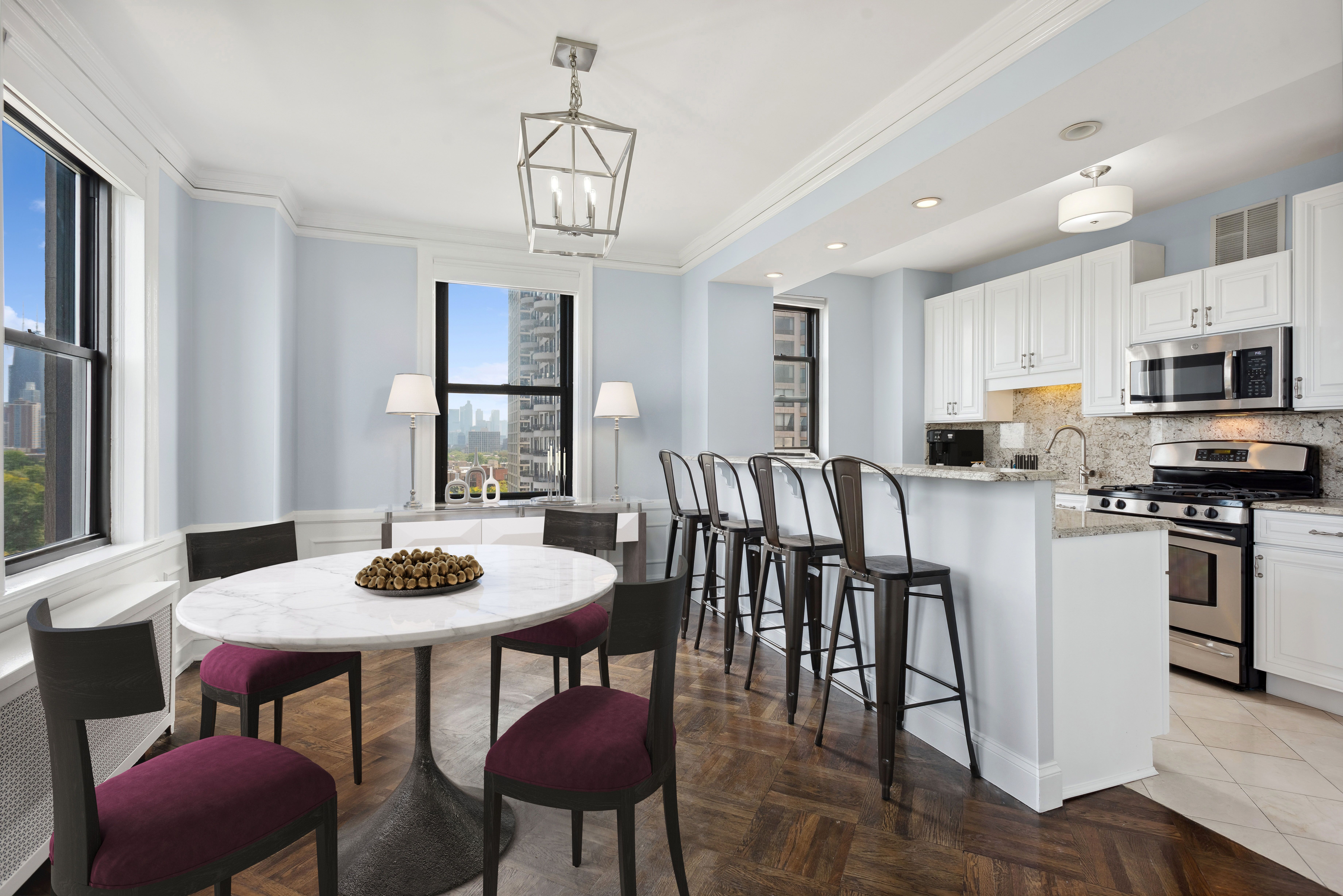 2000 N Lincoln Park West 912 