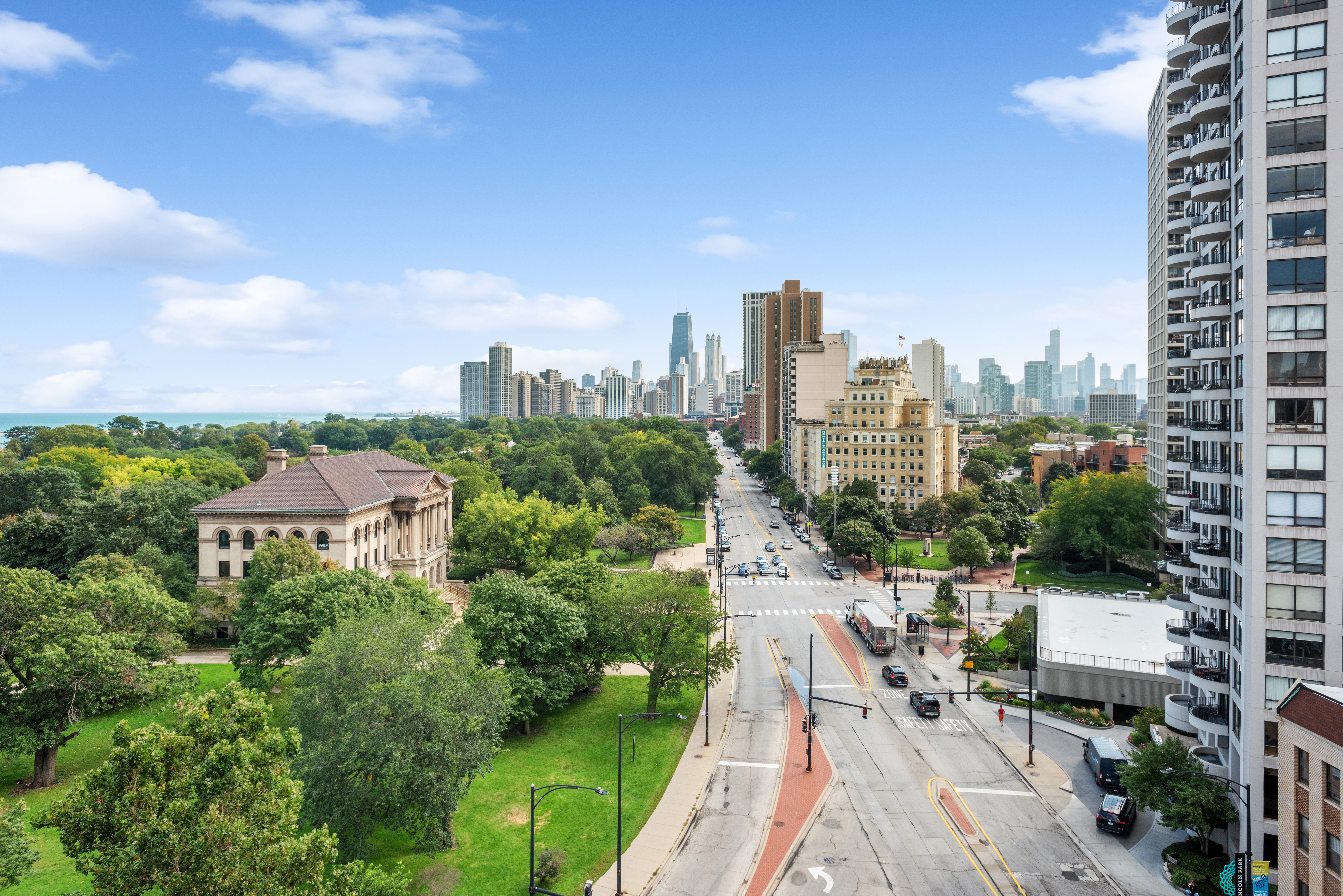 2000 N Lincoln Park West 912 