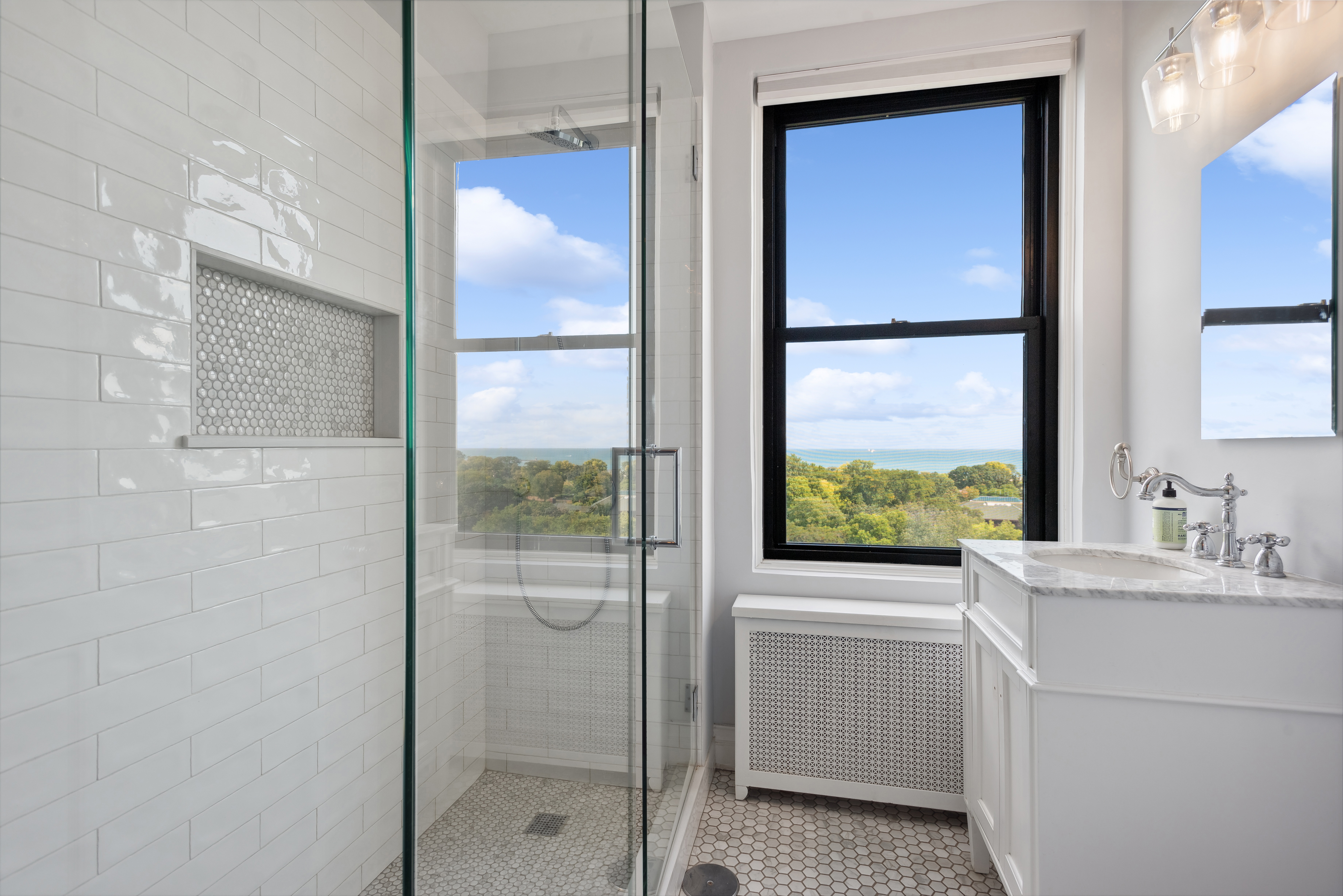 2000 N Lincoln Park West 912 