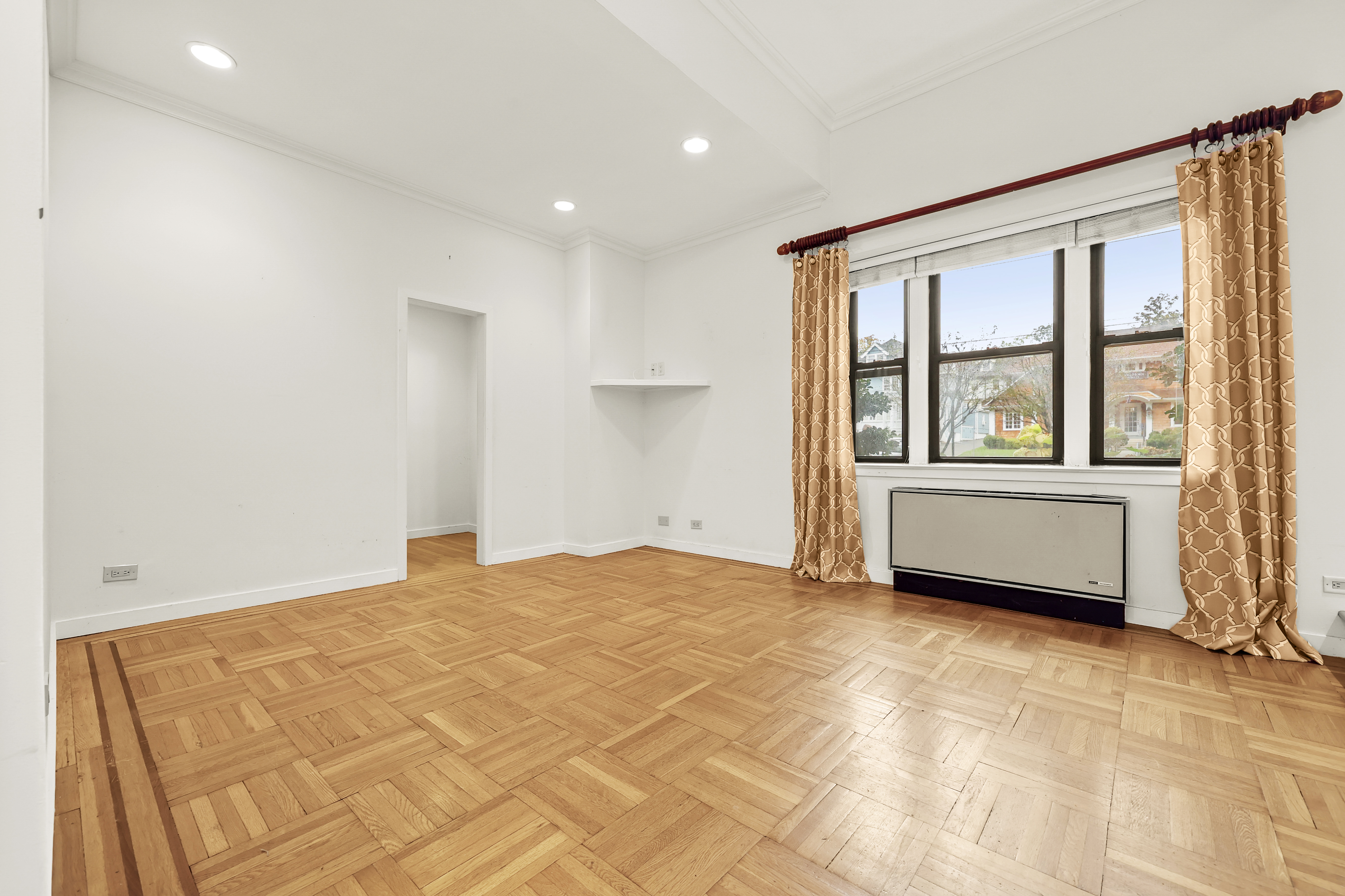 40 W Elm Street 1F