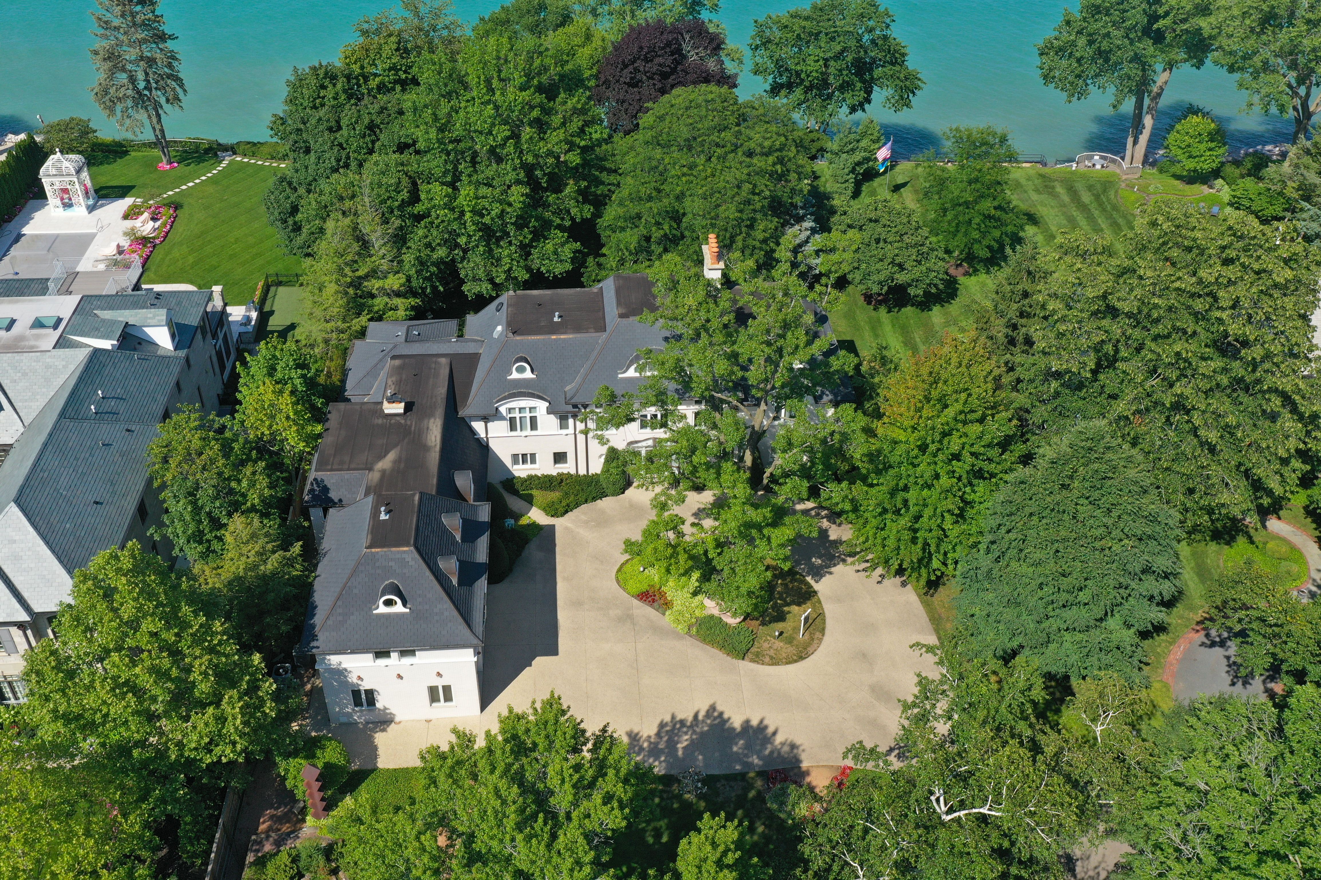 501 Sheridan Road 