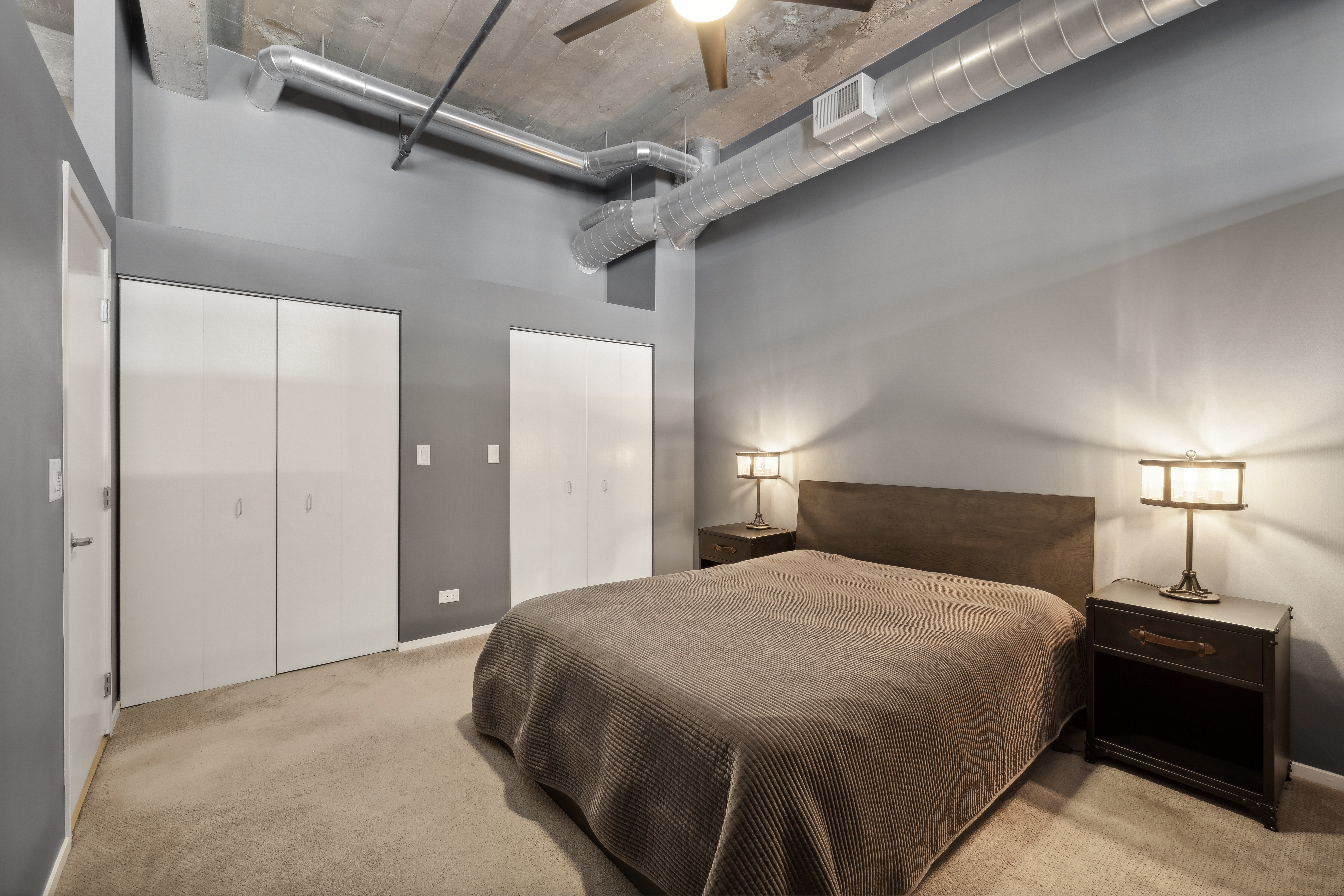 843 W Adams 606 