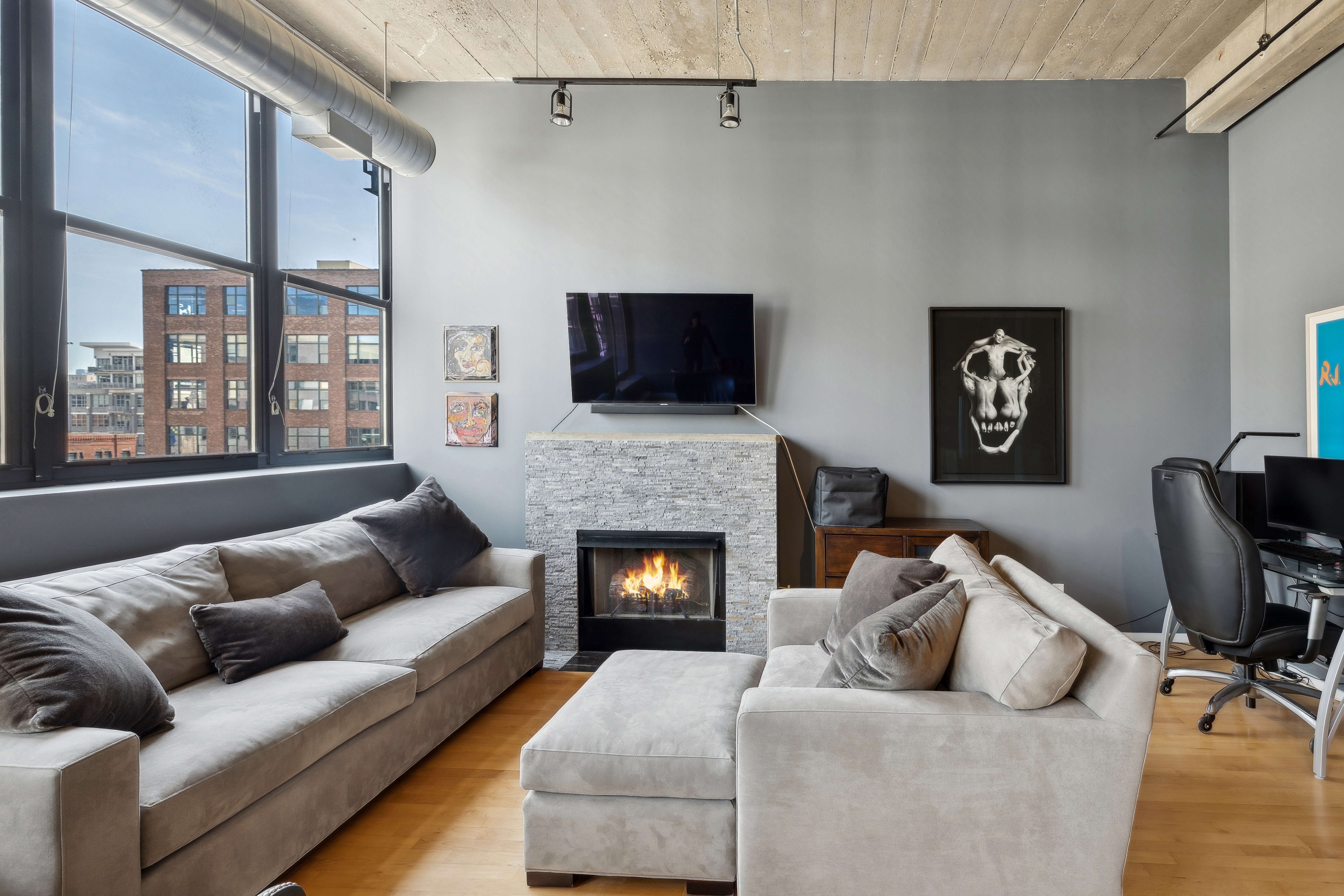 843 W Adams 606 