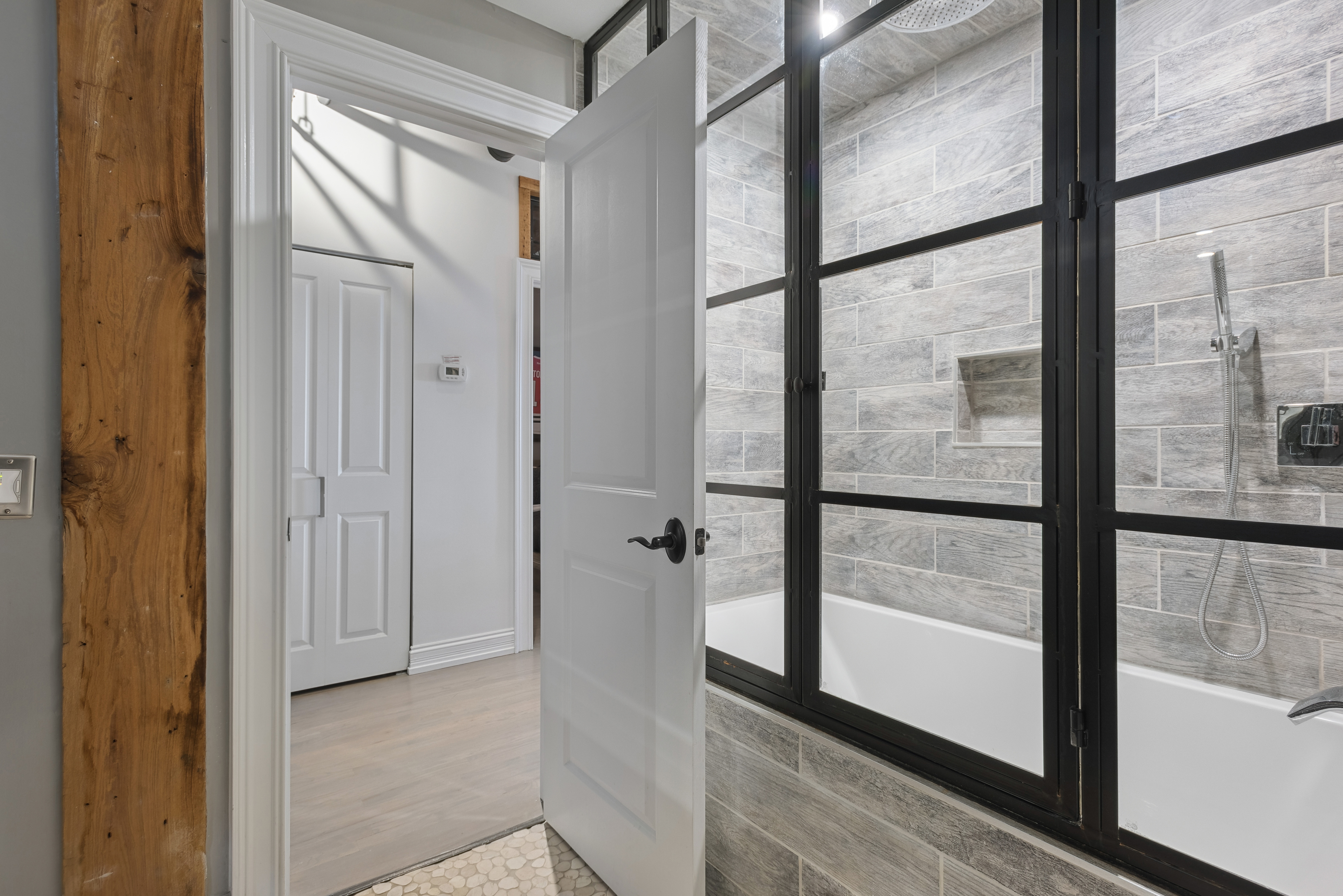 550 N Kingsbury 504-604 
