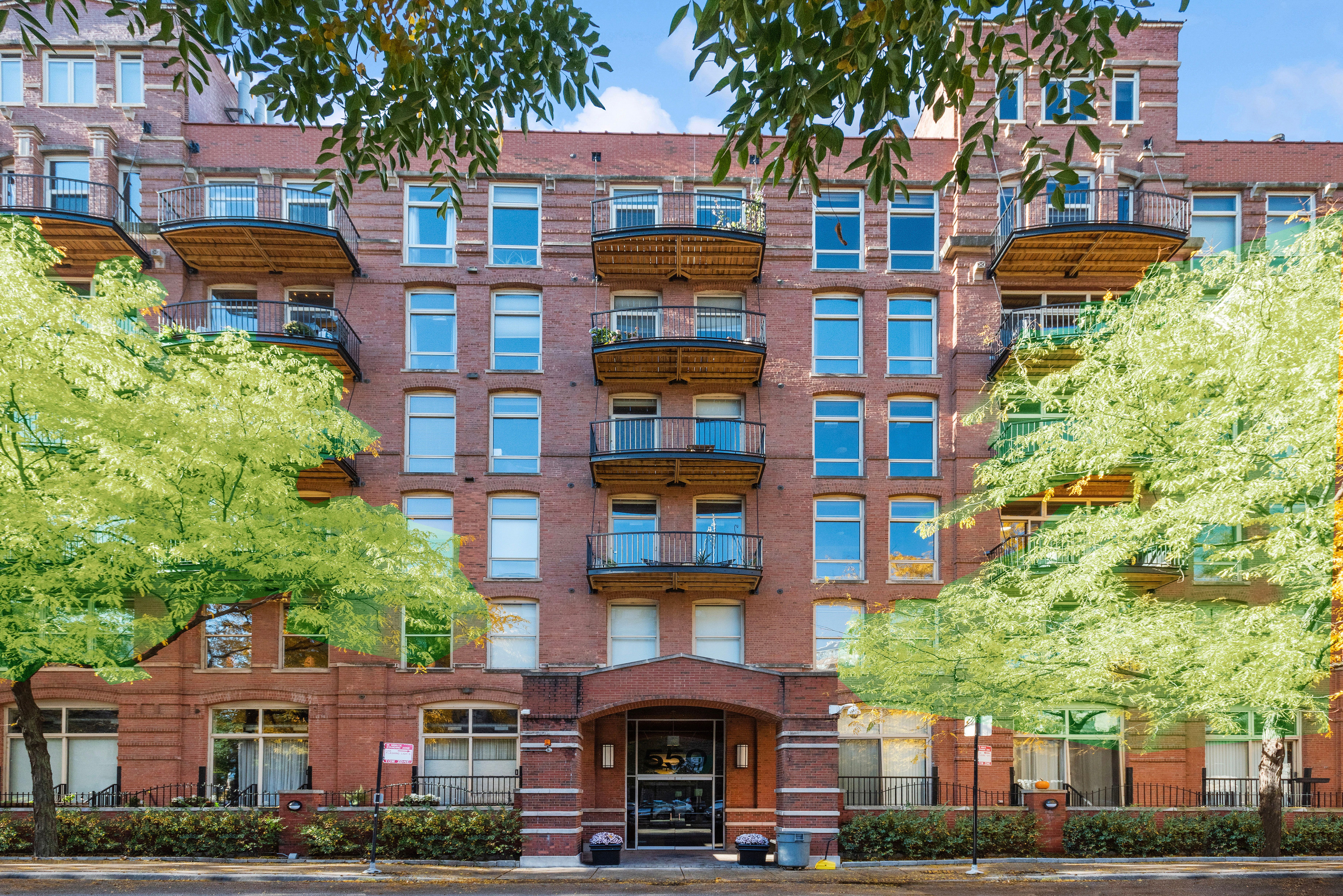 550 N Kingsbury 504-604 
