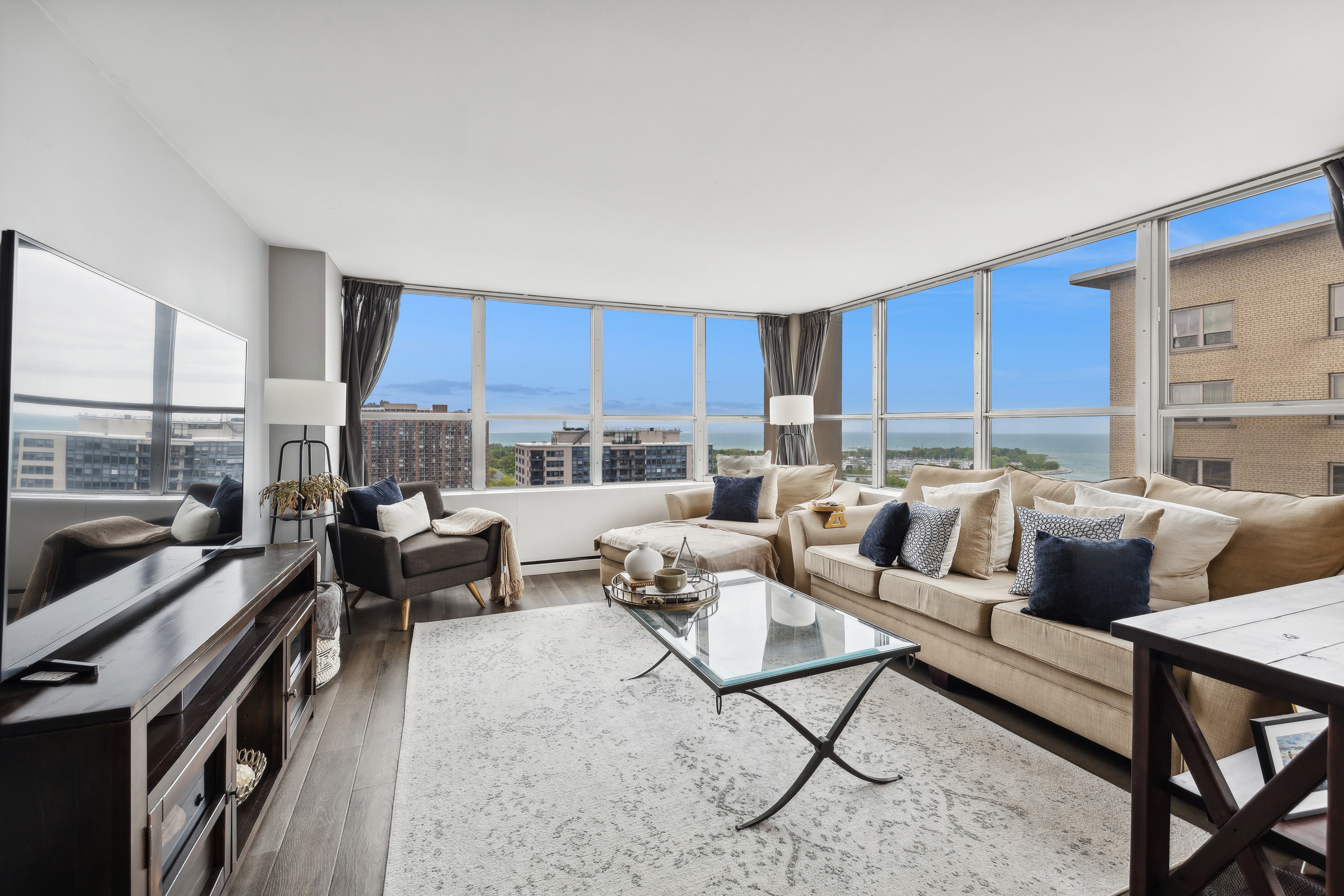 655 W Irving Park 2102 