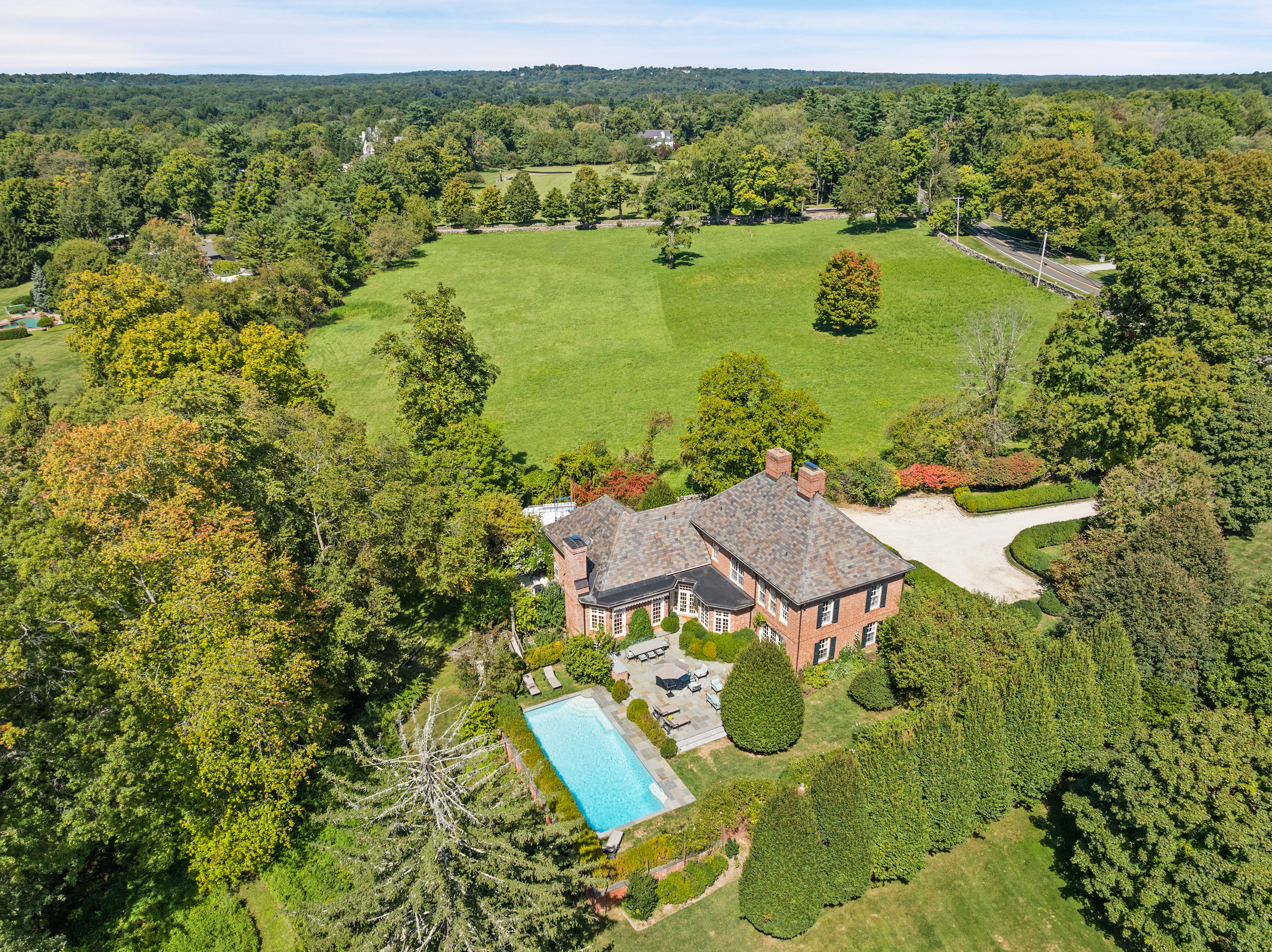 202 Round Hill Road