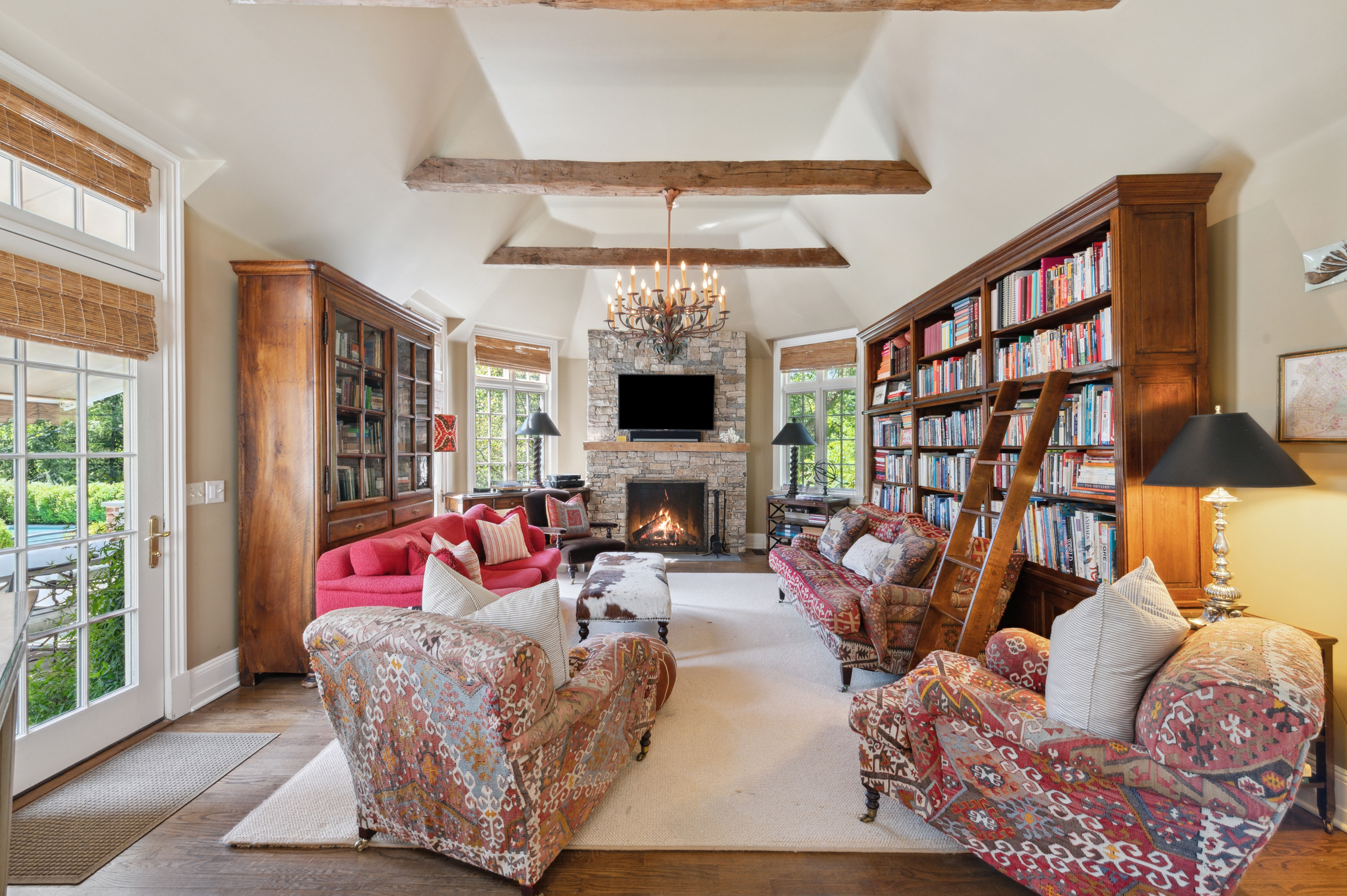 202 Round Hill Road