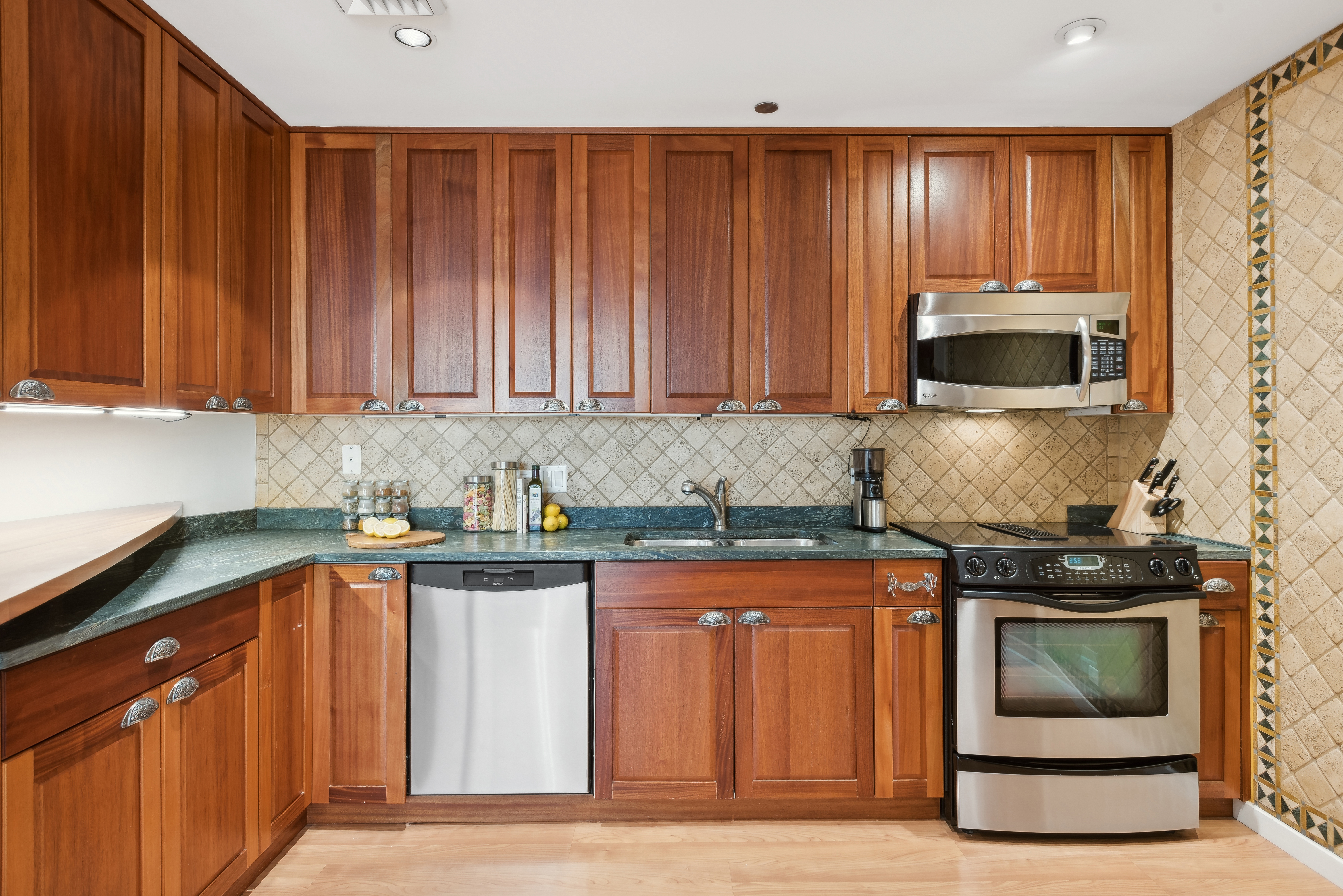 680 N Lake Shore Drive Unit 1415 