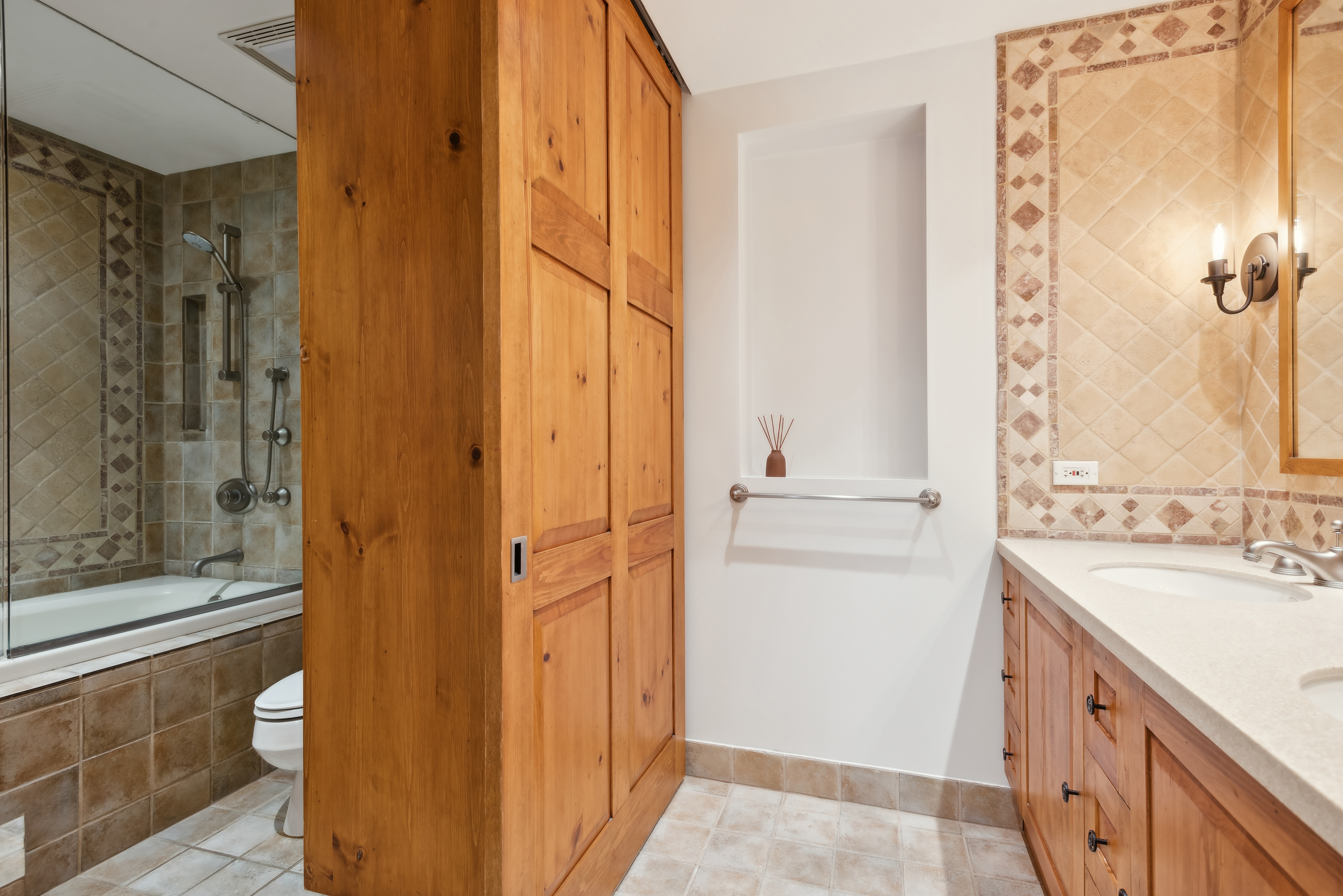 680 N Lake Shore Drive Unit 1415 
