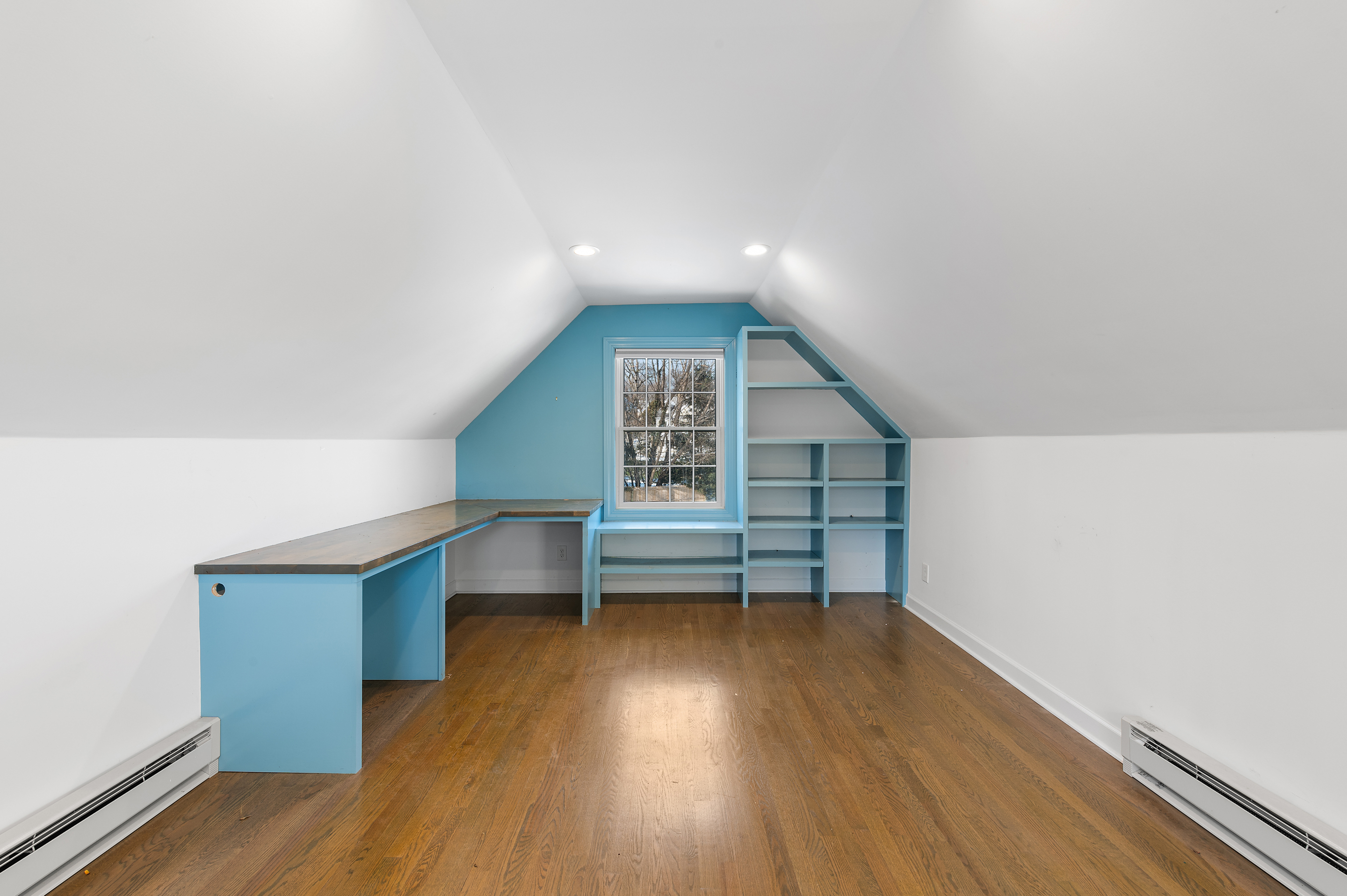 95 Valleywood Road