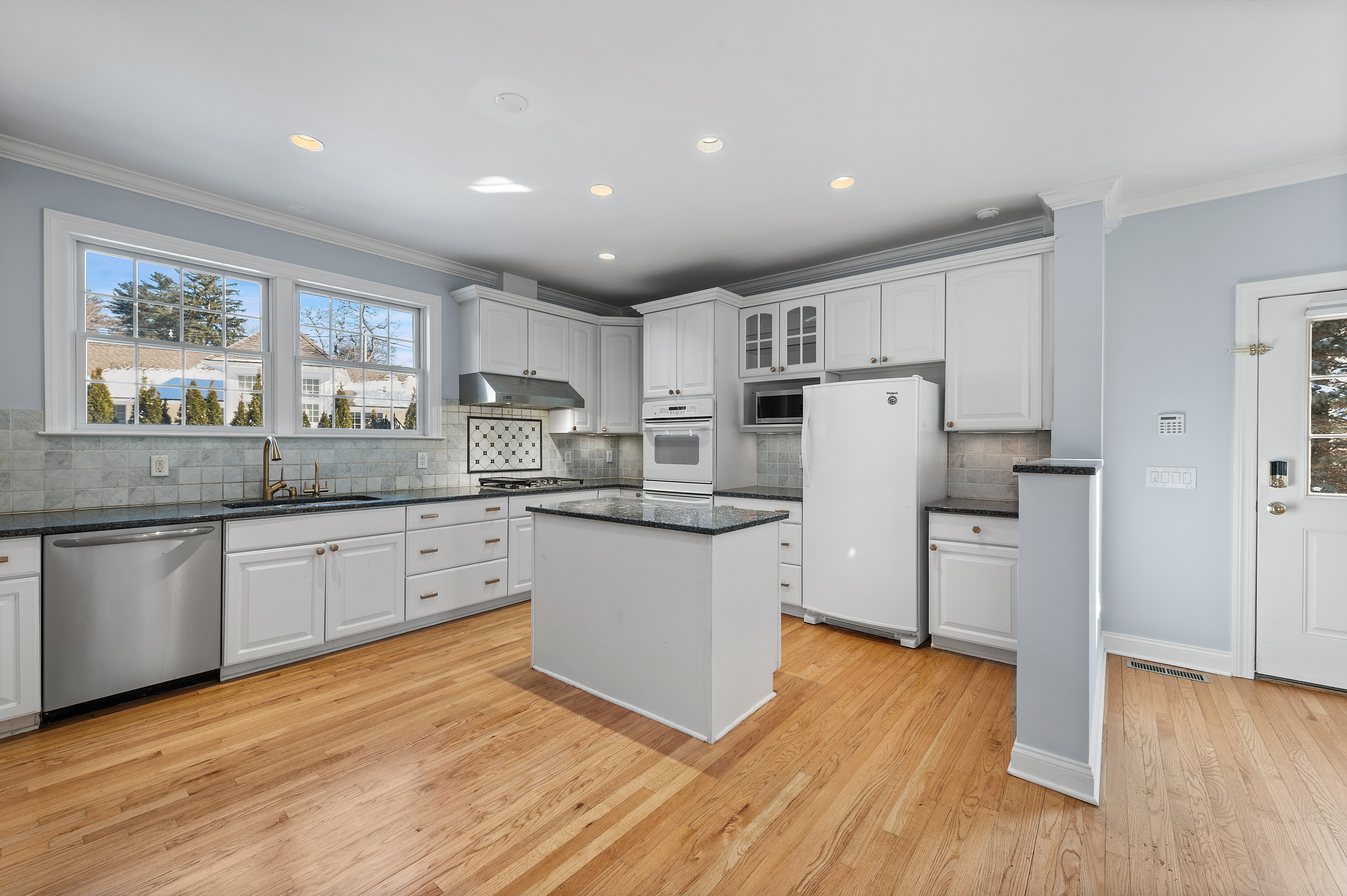 95 Valleywood Road