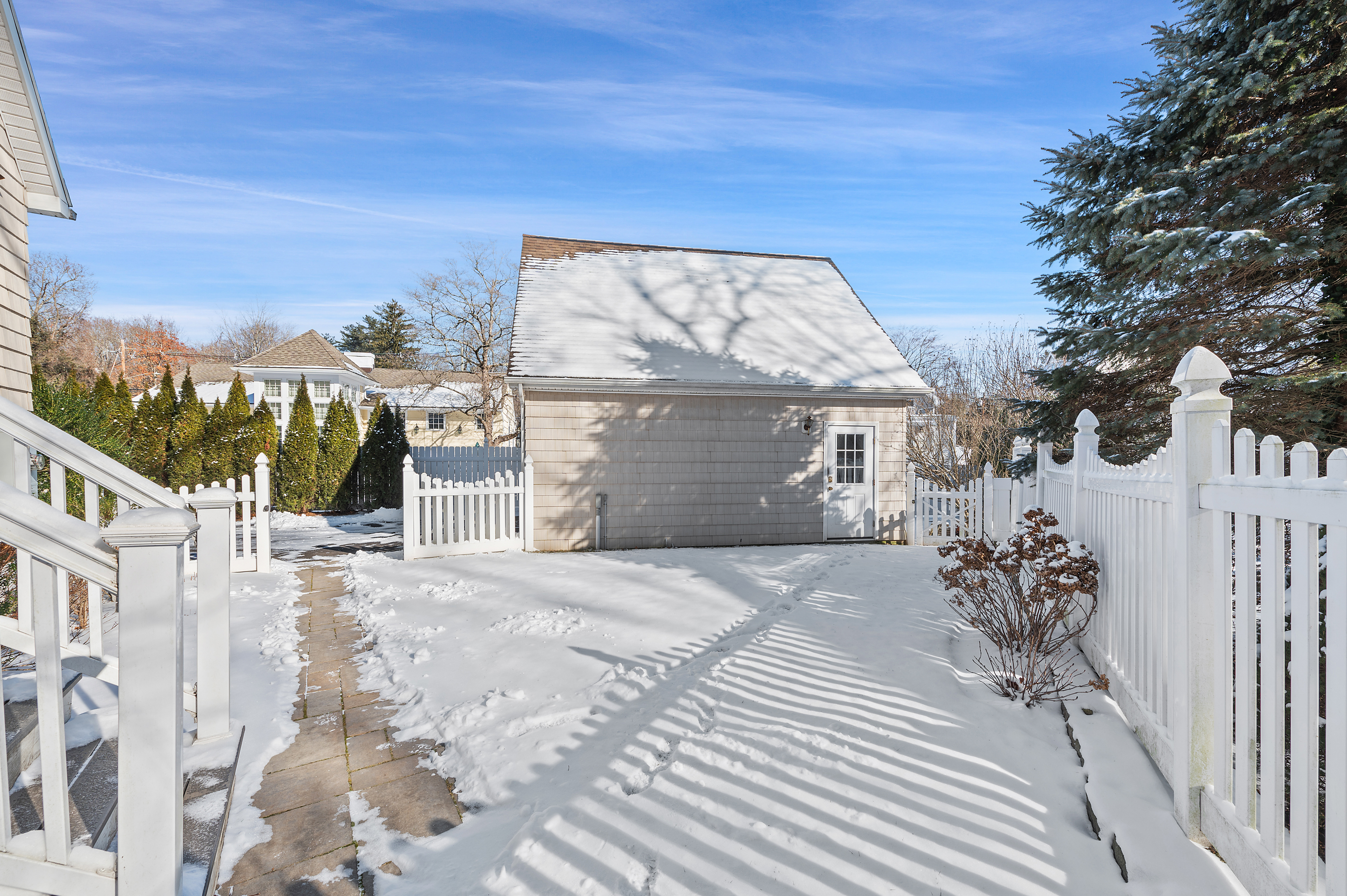 95 Valleywood Road