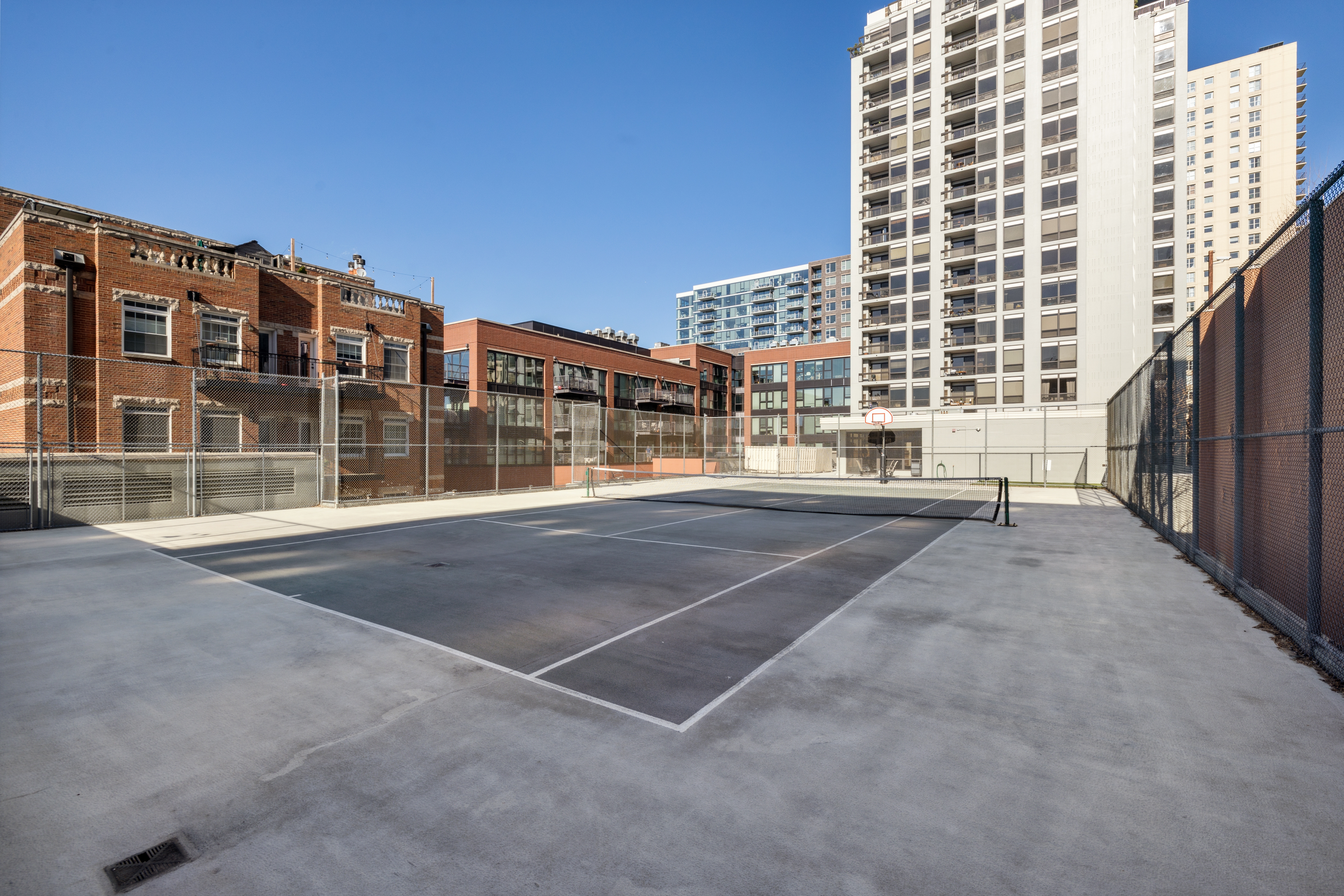 1212 N Wells Street Unit 203