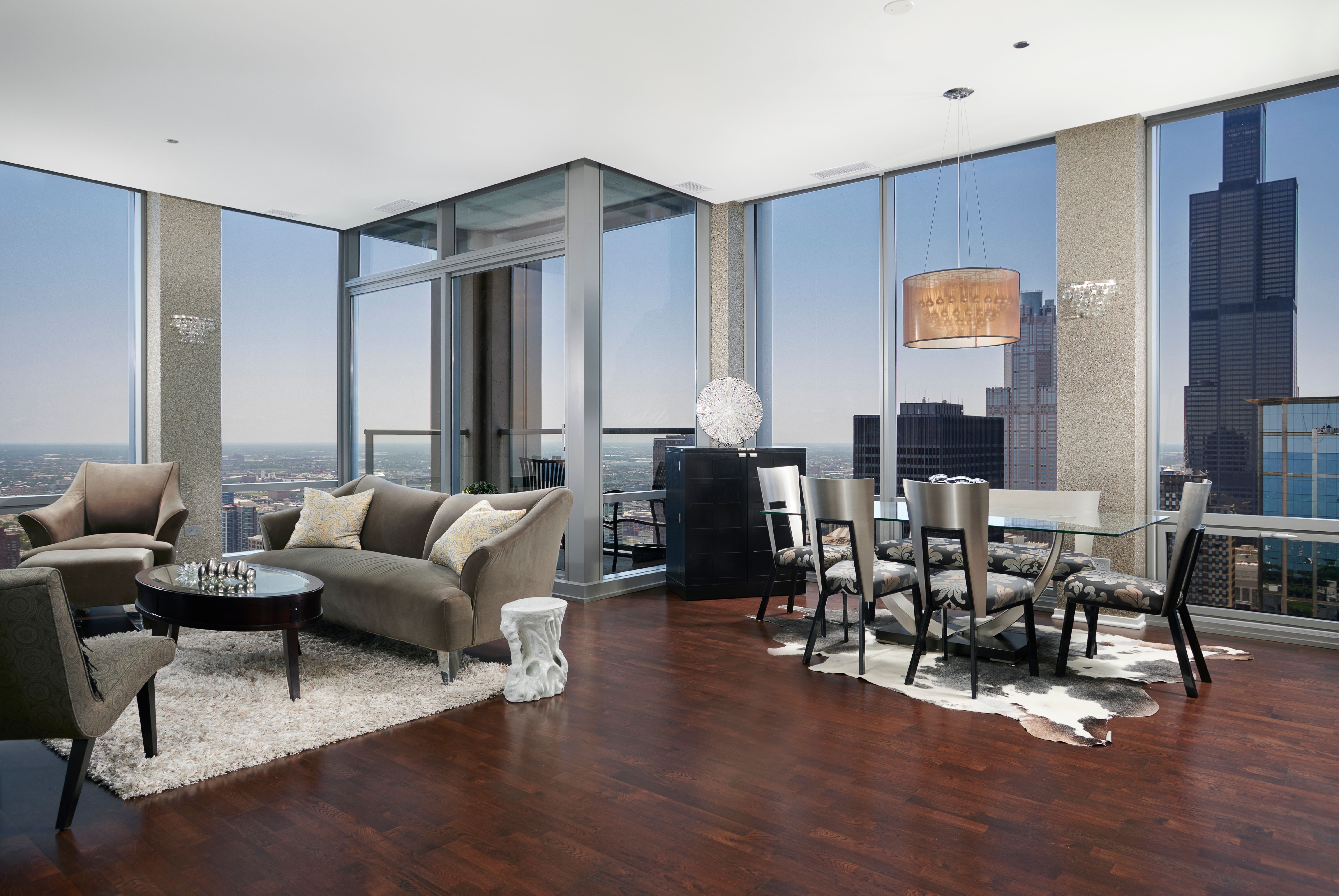 65 E Monroe 4604 