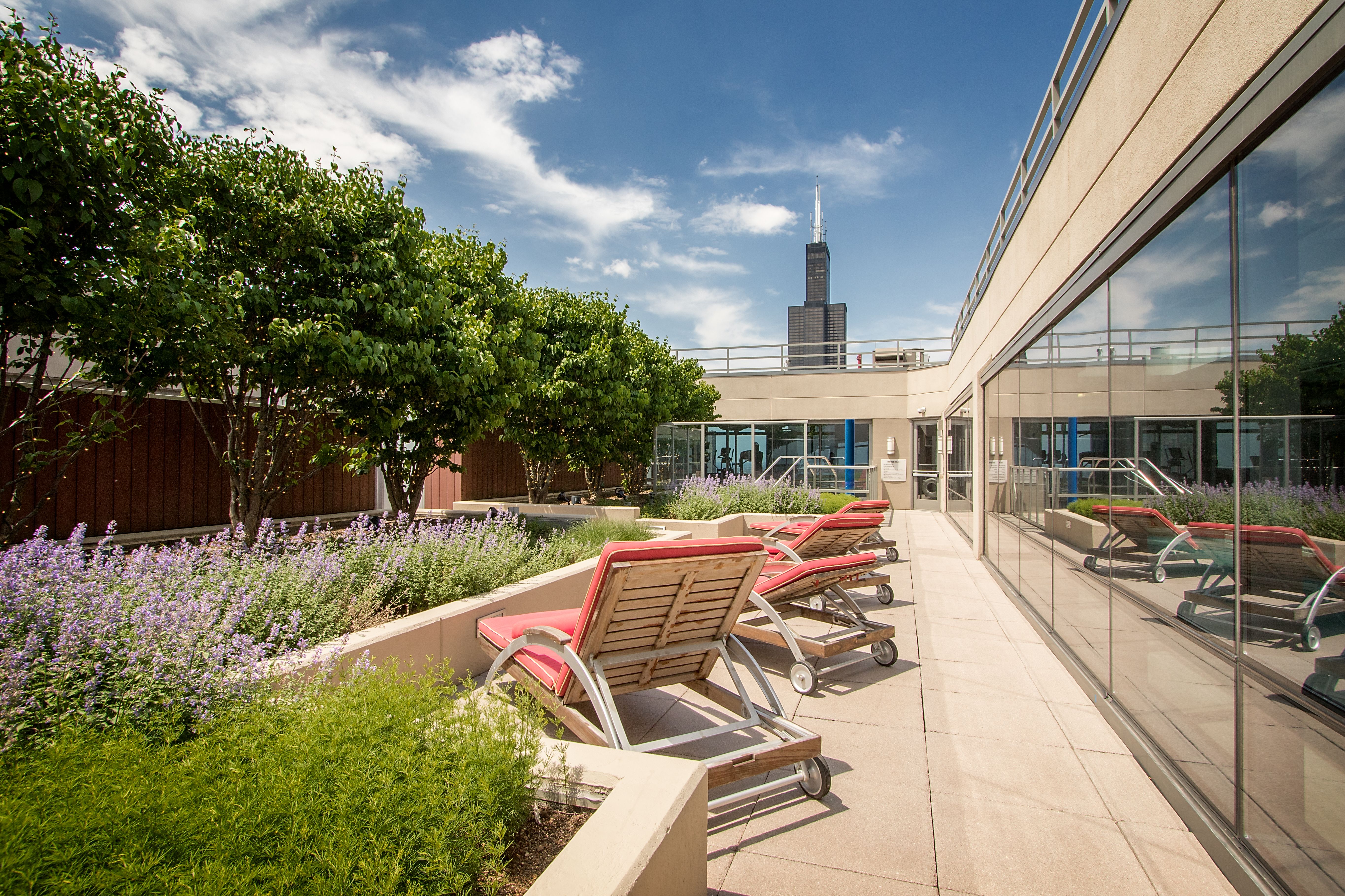 65 E Monroe 4604 