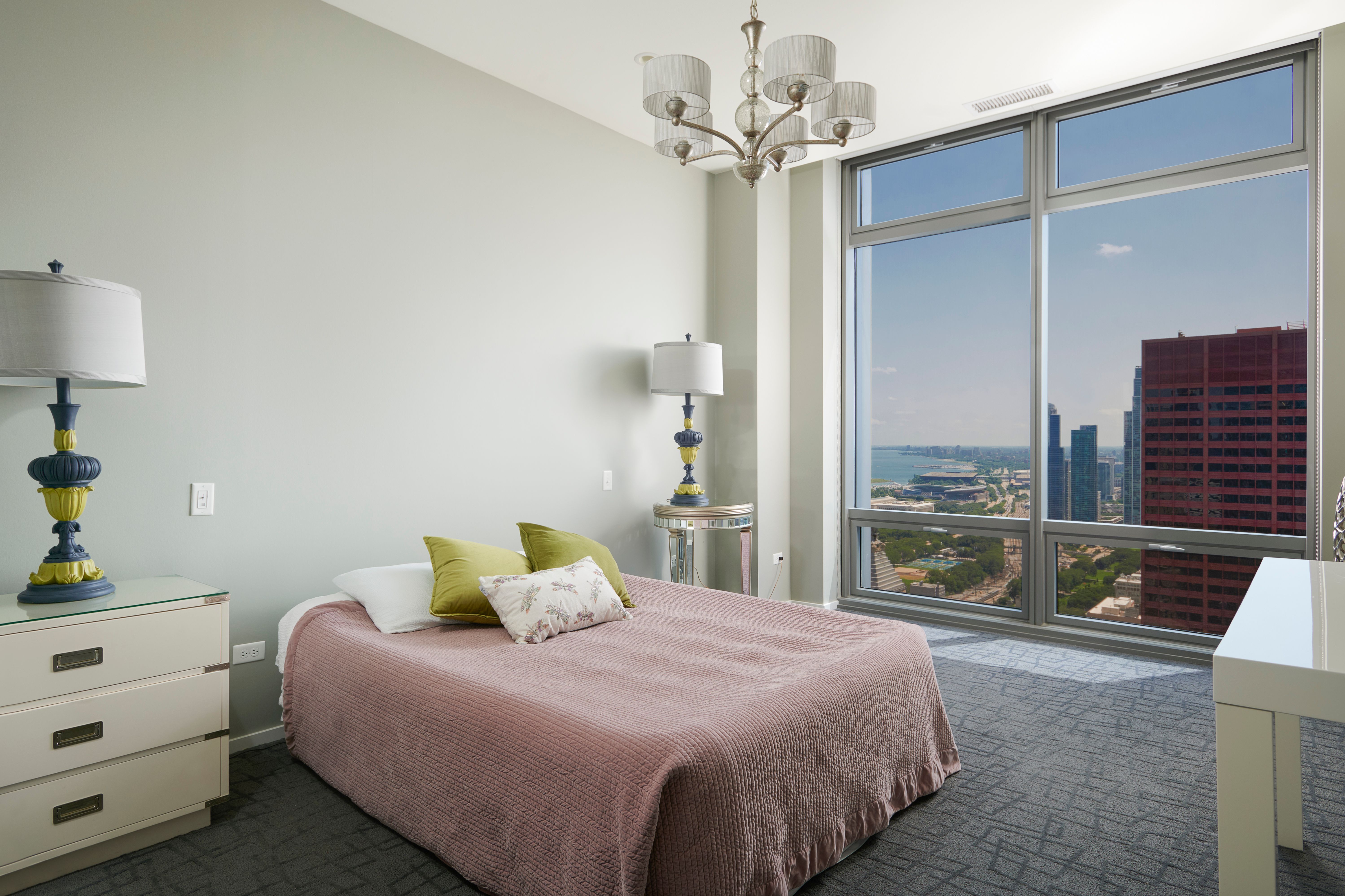 65 E Monroe 4604 