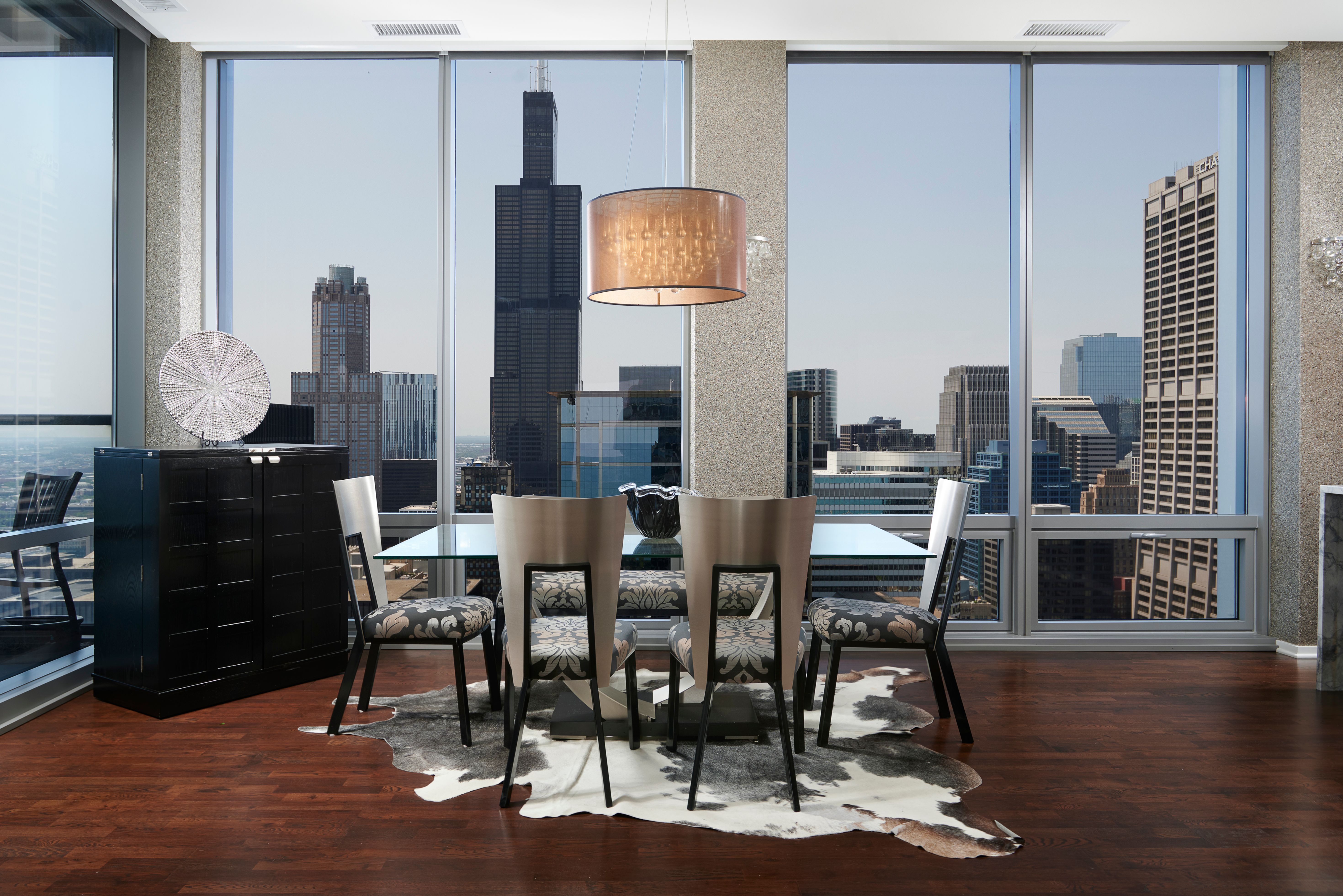 65 E Monroe 4604 