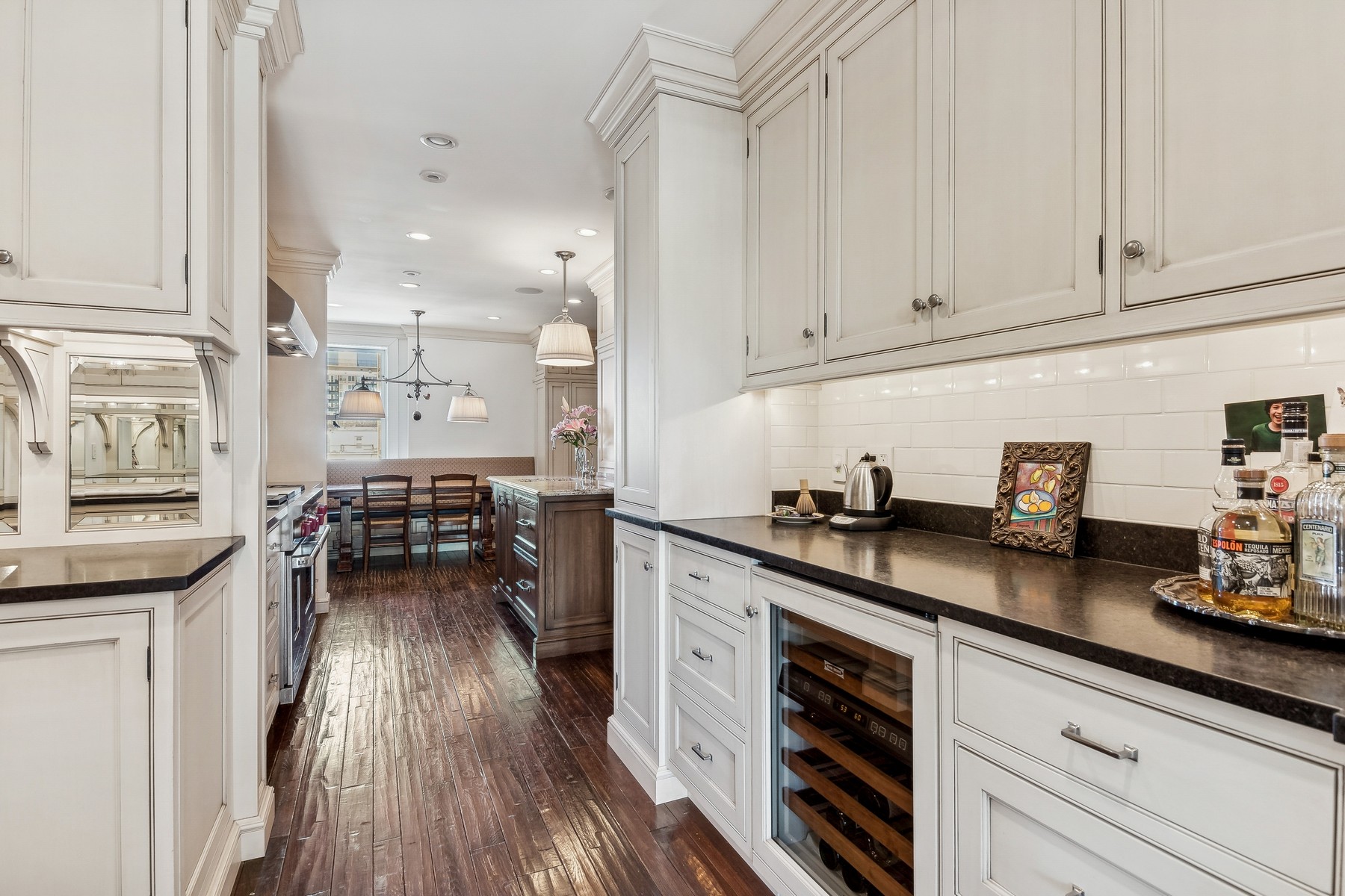 442 West Wellington 4W 