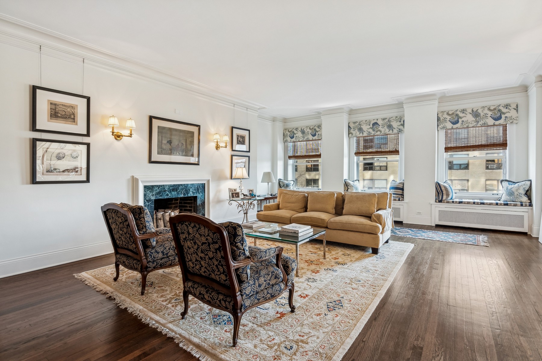 442 West Wellington 4W 