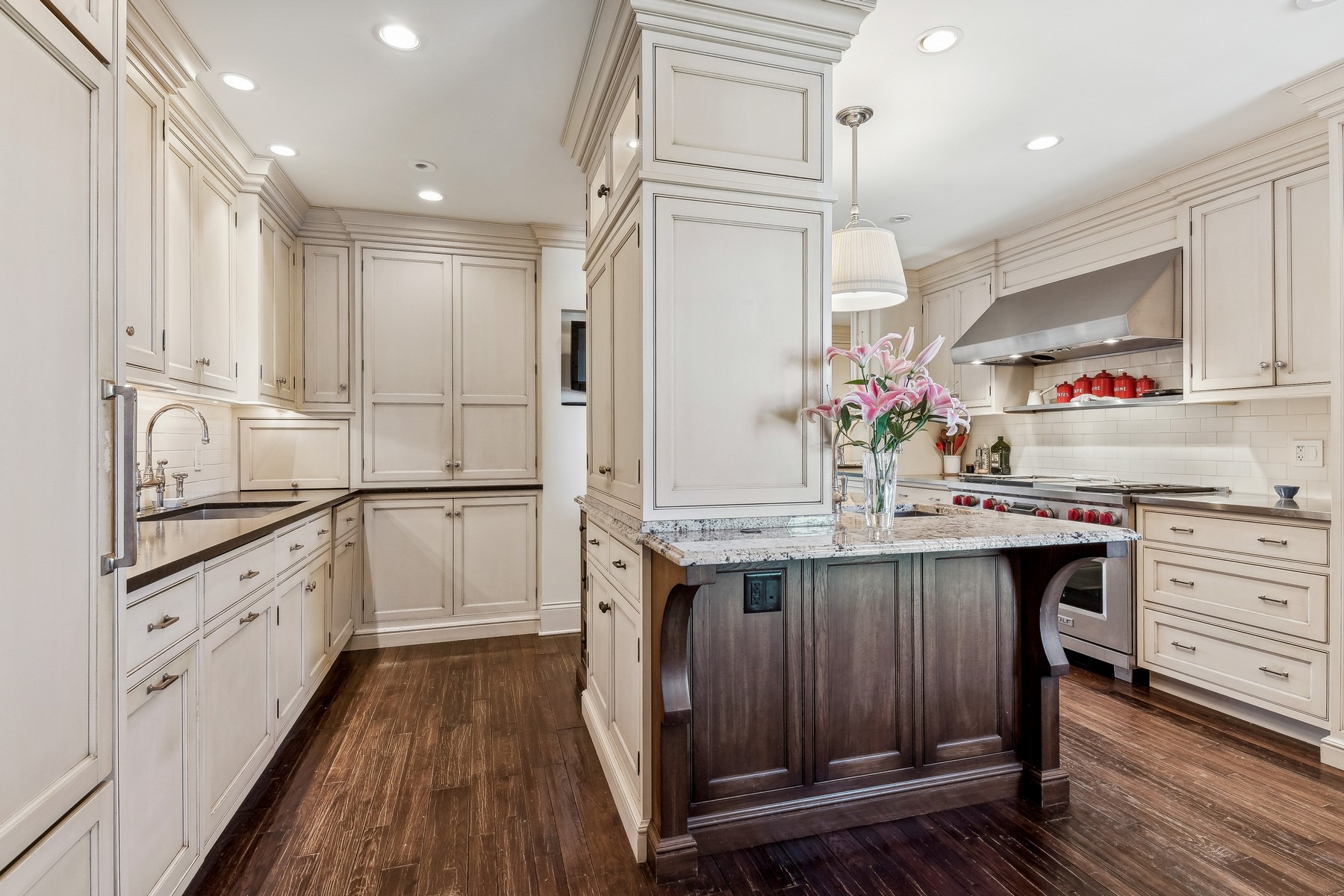 442 West Wellington 4W 