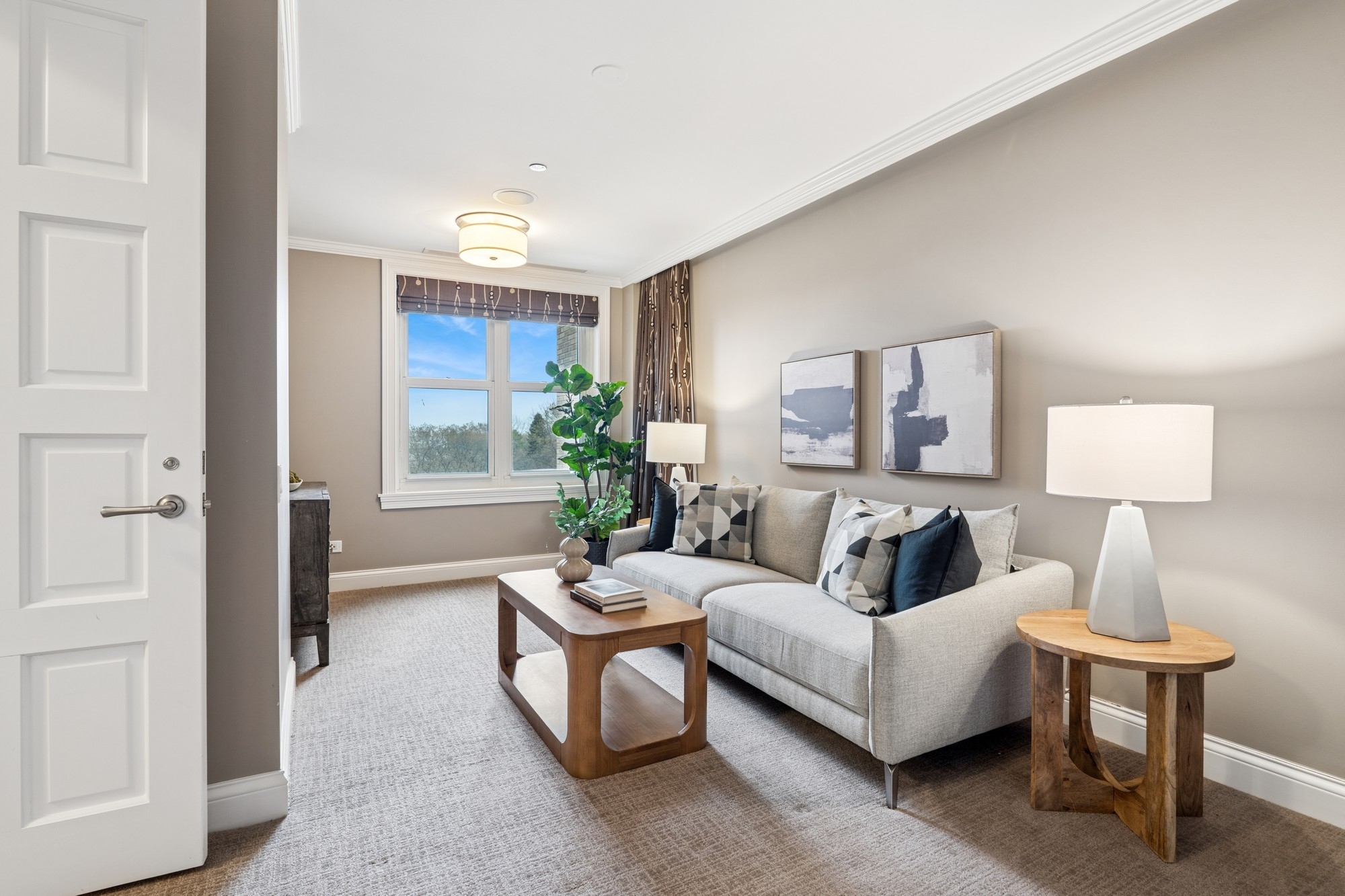 2120 N Lincoln Park West Unit# 5-6