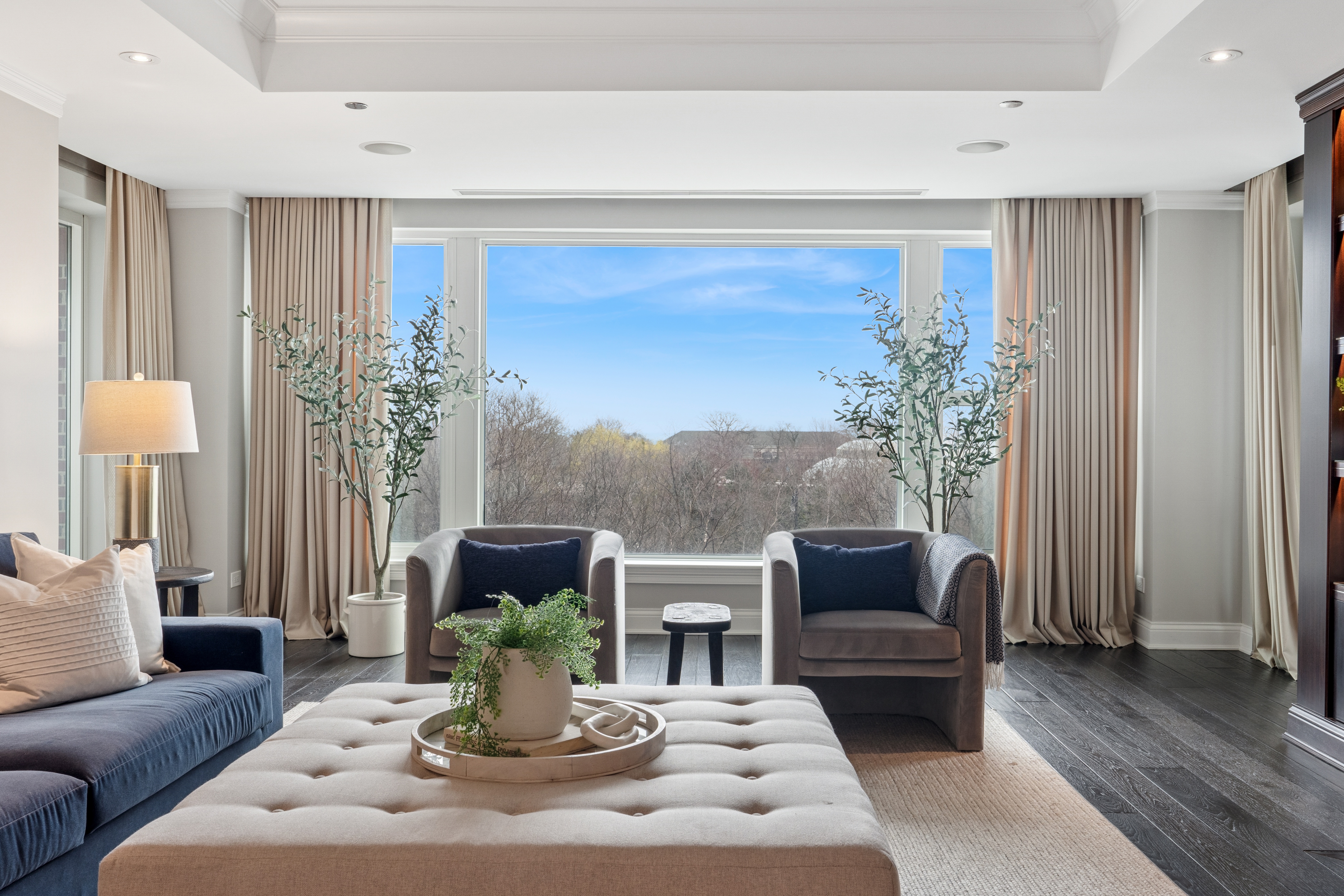 2120 N Lincoln Park West Unit# 5-6