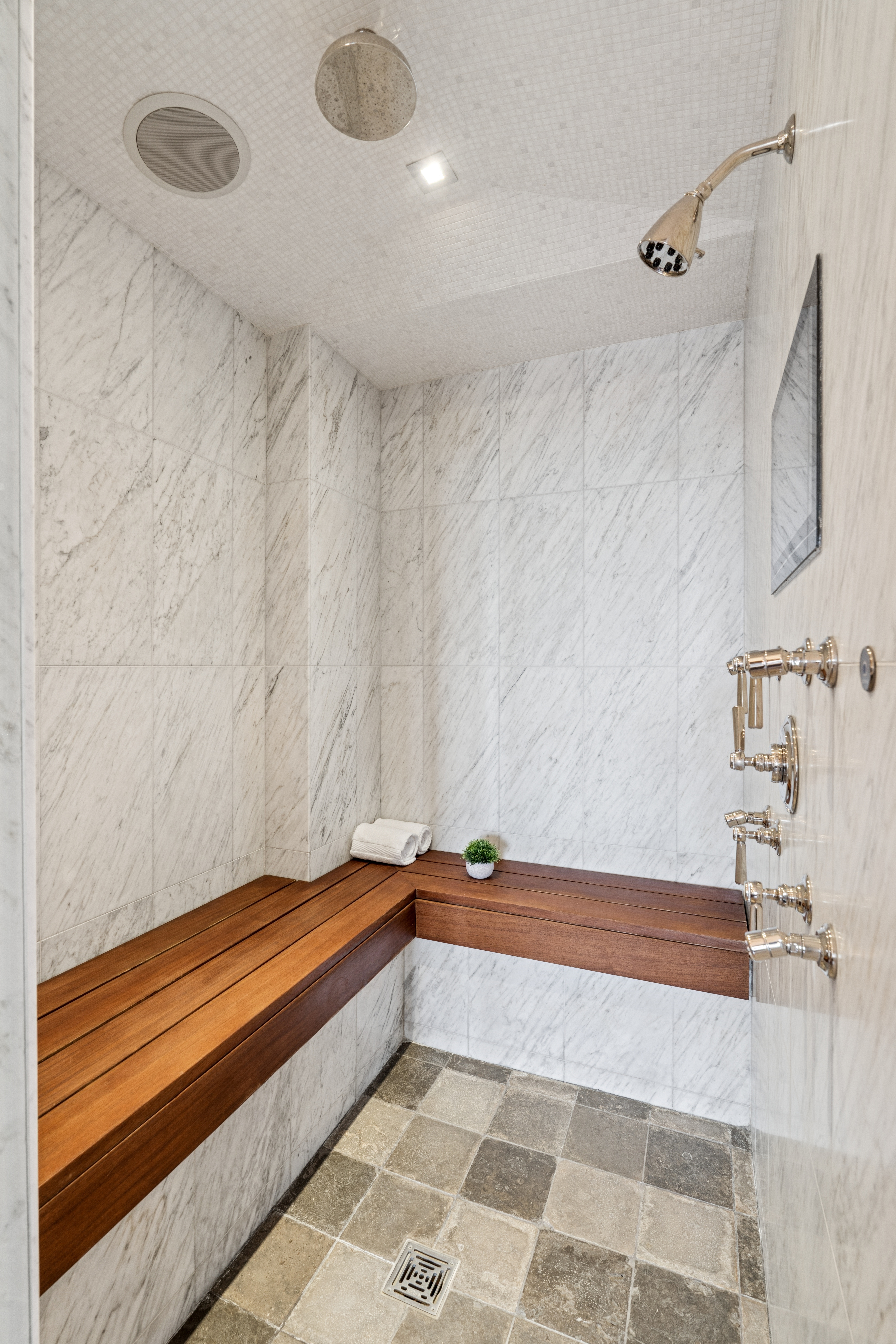 2120 N Lincoln Park West Unit# 5-6