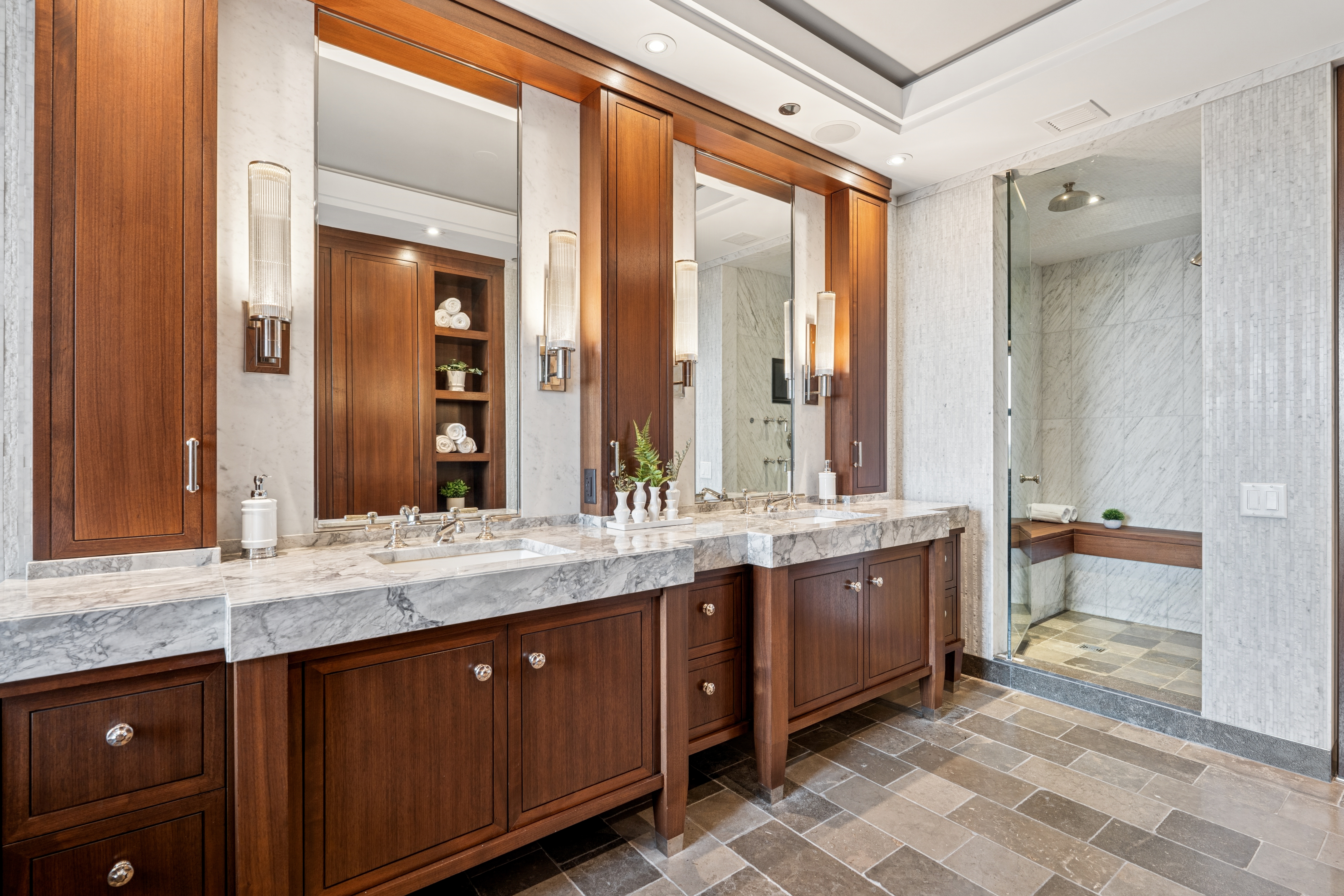 2120 N Lincoln Park West Unit# 5-6