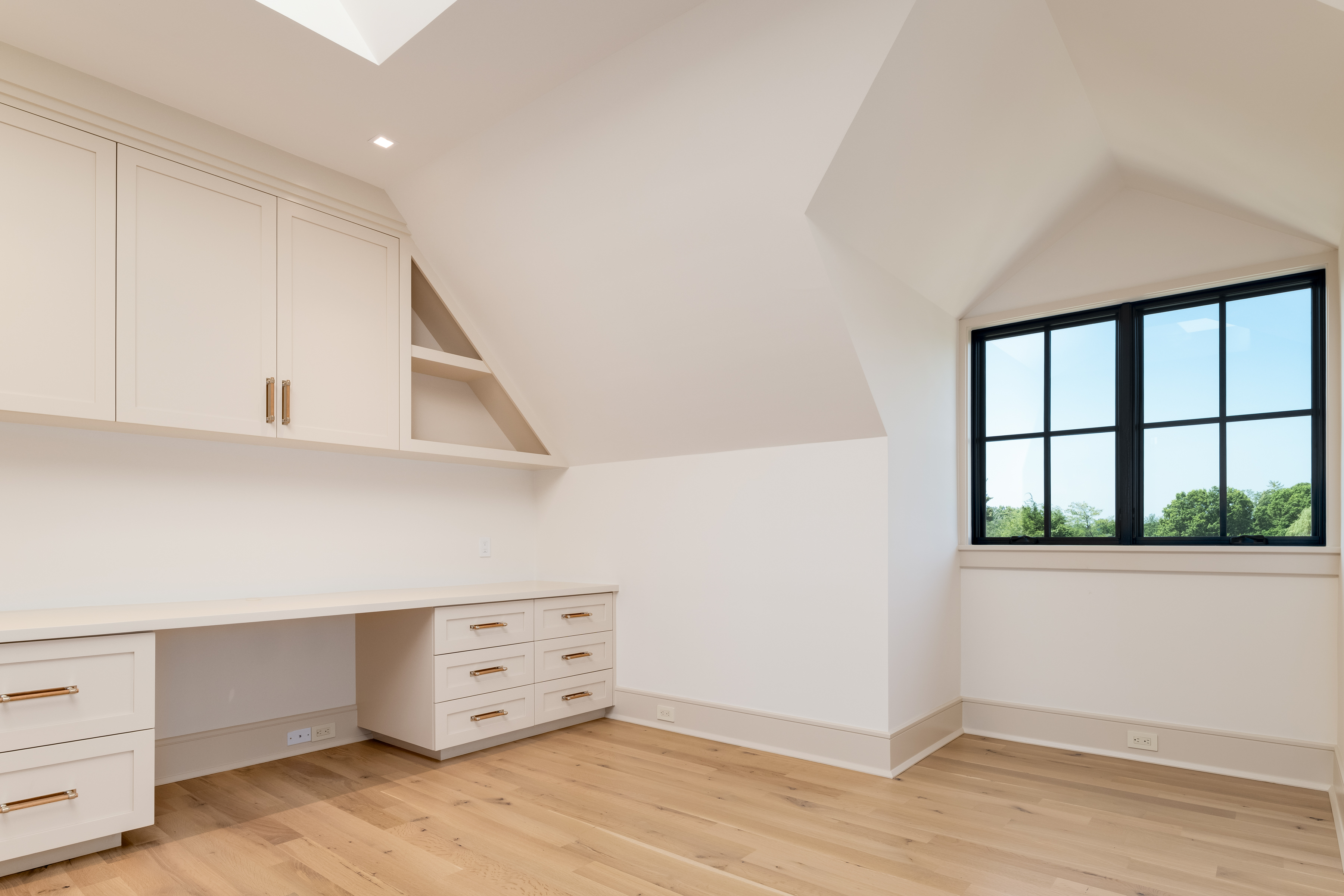 7 Parsonage Road, Greenwich, CT