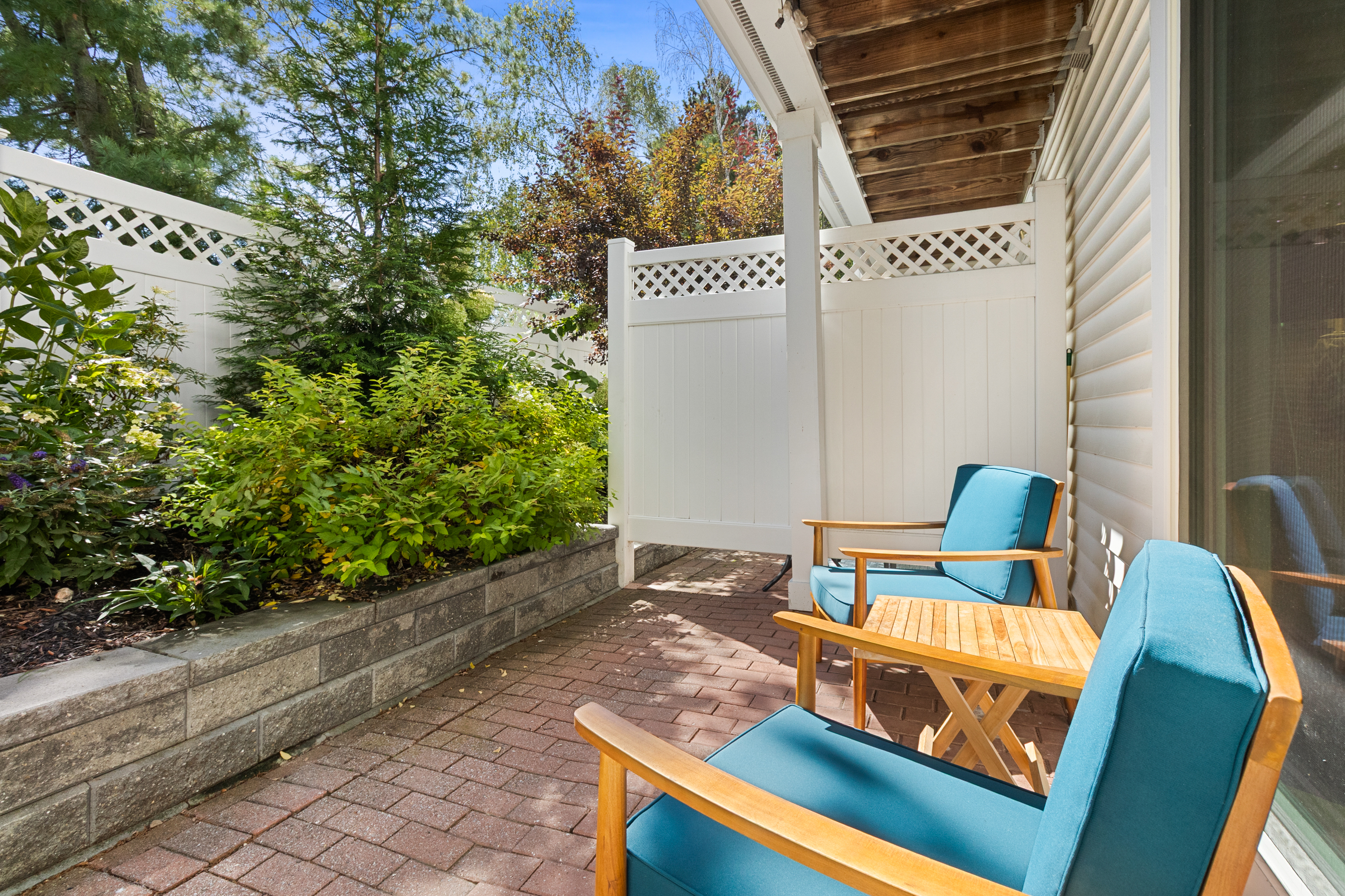 51 Forest Avenue, 67