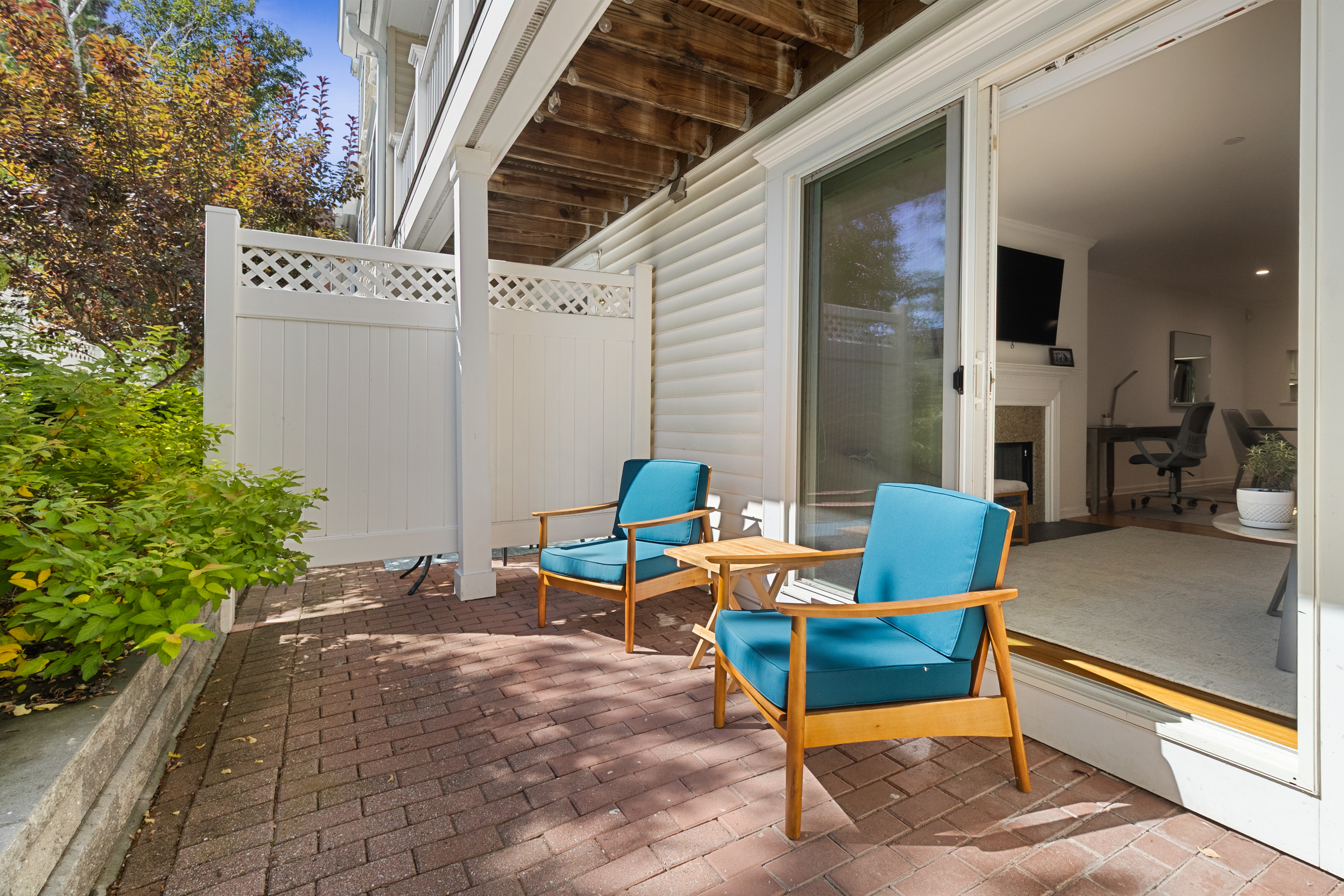 51 Forest Avenue, 67